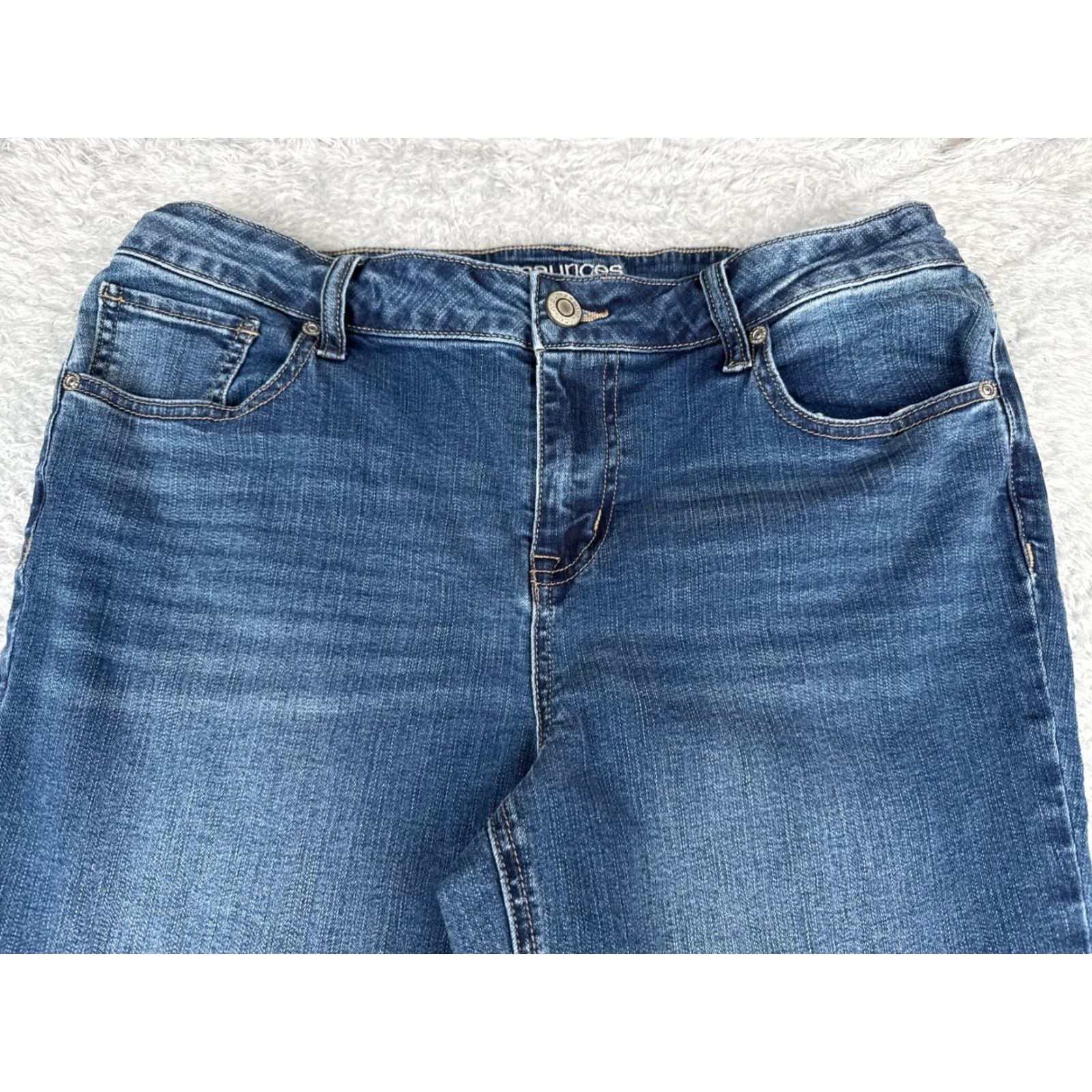 Vintage Maurices Jeans Women 12 Blue Denim Bootcut Low Rise 32x33 Cotton Western 5-Pocket Zipper Distressed Medium Wash Womens Jeans 32 in Inseam 33 in N/A Size 34" / US 12 / IT 48 - 4 Thumbnail