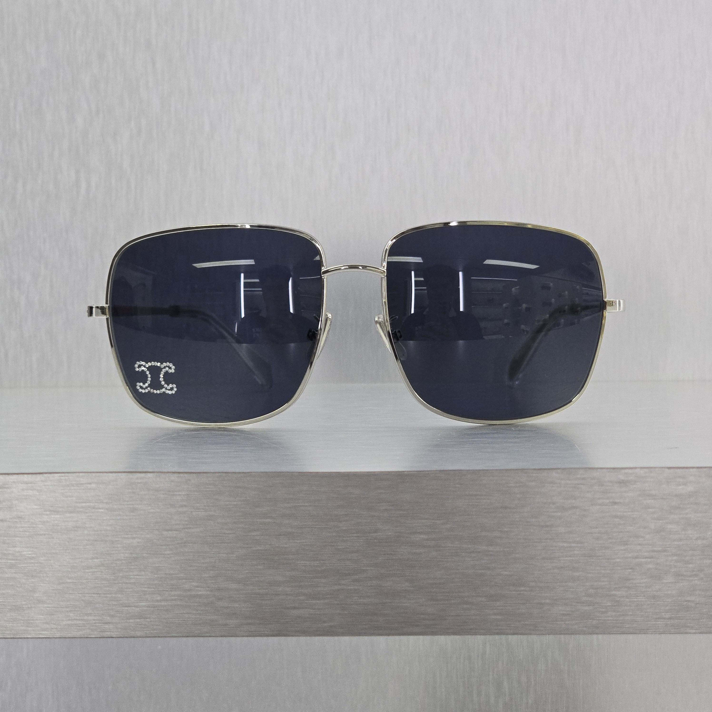 Celine CELINE CL40284U 16V Rhinestone Triomphe Size ONE SIZE - 8 Thumbnail