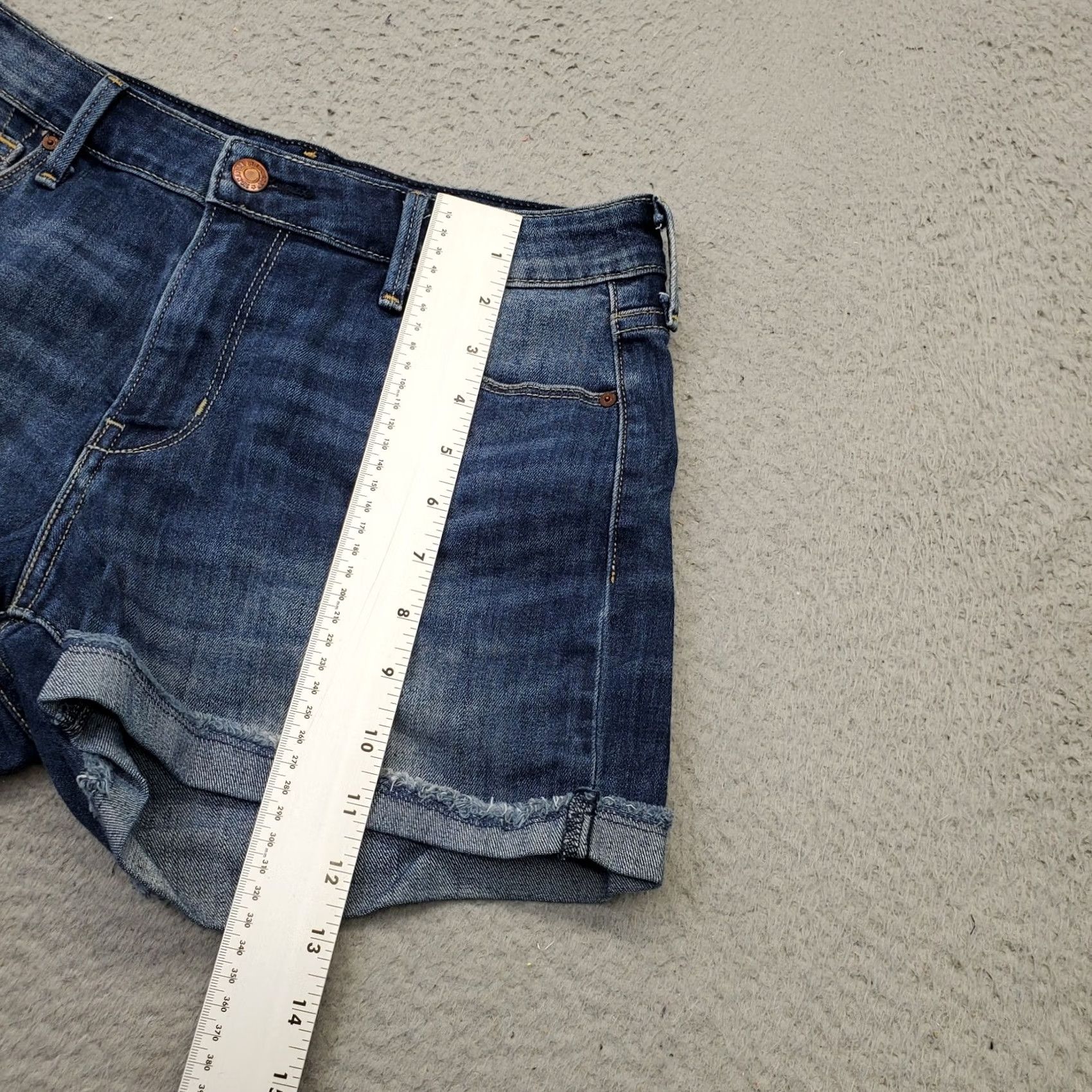 Levi's Levi's Womens Blue Denim Stretch Jean Shorts High Rise Cuffed Hem Whiskered 2 Size 26" / US 2 / IT 38 - 4 Thumbnail