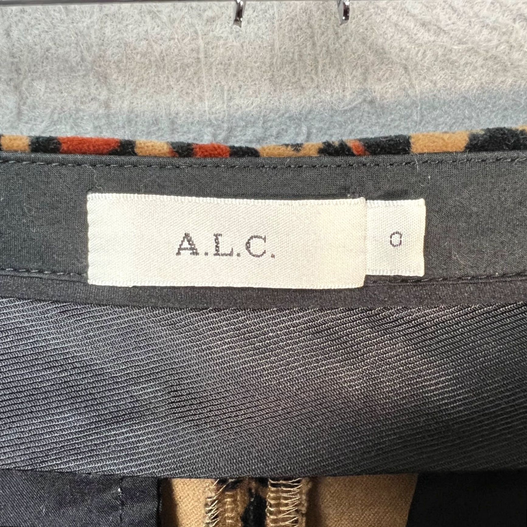 Vintage A.L.C. Leopard Print Stretch Cotton Tapered Leg Pants Womens 0 Brown Ankle 27in Inseam Men? No gender at end: Women. Size 25" / US 0 / IT 36 - 3 Thumbnail