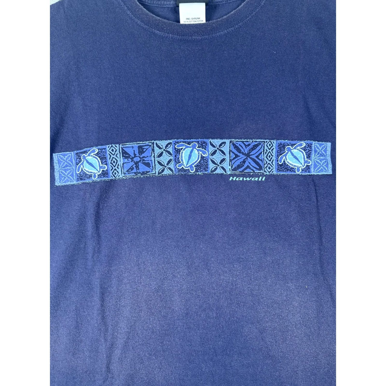 Vintage Hawaii Shirt Mens XL Navy Blue Sea Turtle Tribal Graphic Performance Cotton Tee Size US XL / EU 56 / 4 - 3 Thumbnail