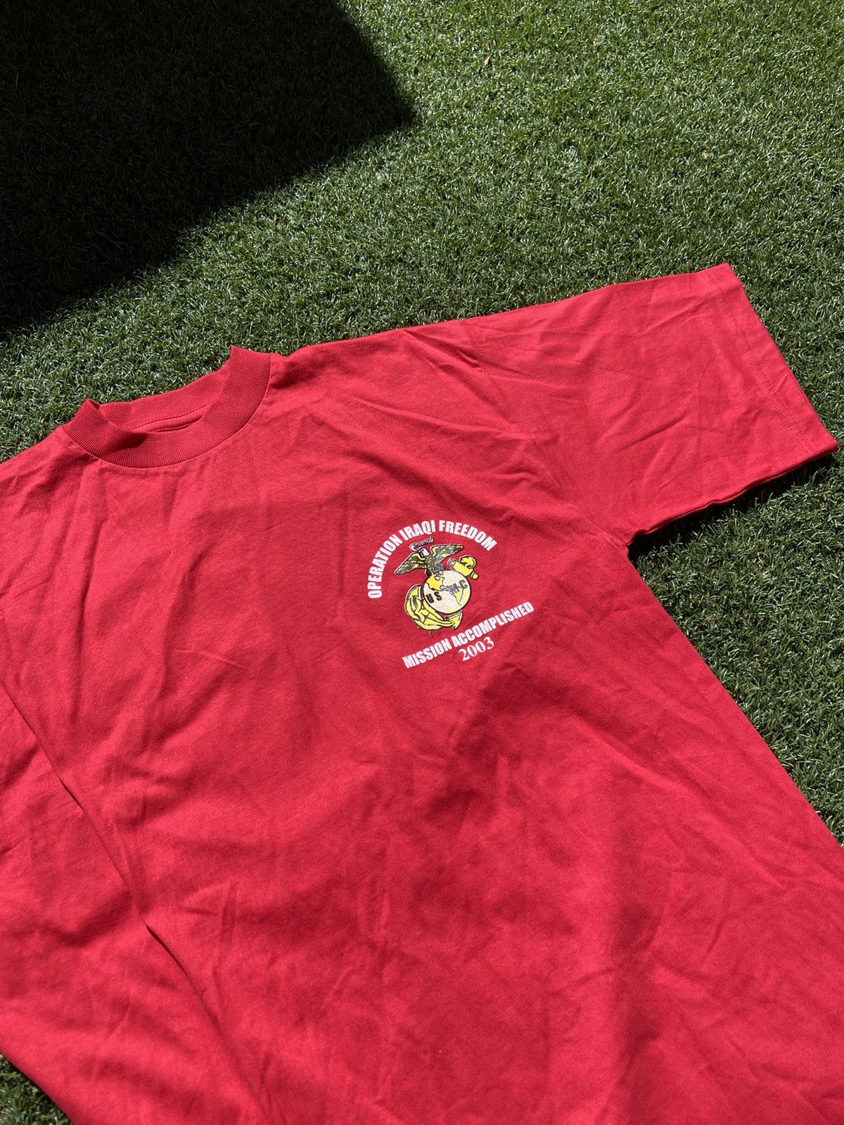 Vintage VTG 00’s Sadam Hussein Red Military Tee Size US M / EU 48-50 / 2 - 5 Thumbnail