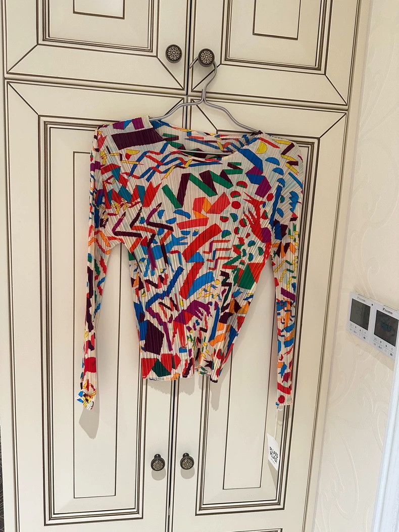 Issey Miyake Issey Miyake size:3 Light-colored floral long-sleeved top Size XS / US 0-2 / IT 36-38 - 2 Thumbnail