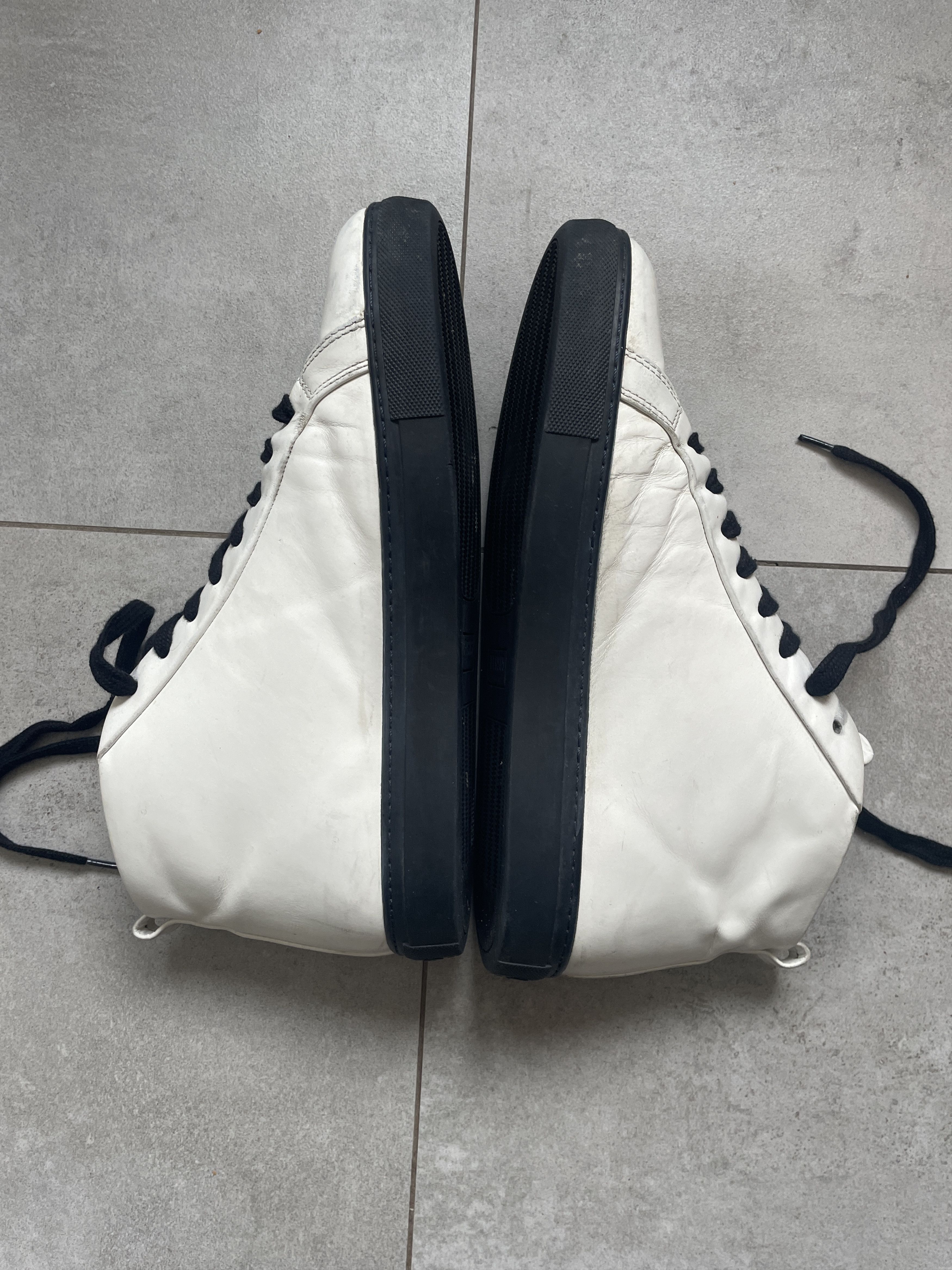 Versace Y2K VERSACE VERSUS ARENA WHITE BLACK LEATHER HI TOPS Size US 10 / EU 43 - 5 Thumbnail