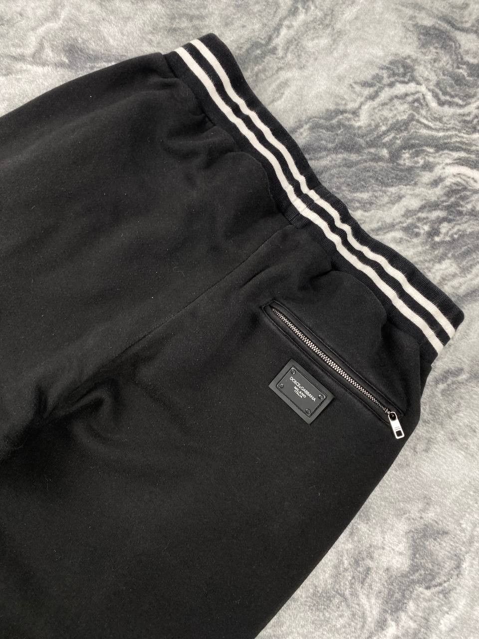 Dolce & Gabbana Dolce & Gabbana Metal Logo Sweatpants Size US 34 / EU 50 - 12 Thumbnail