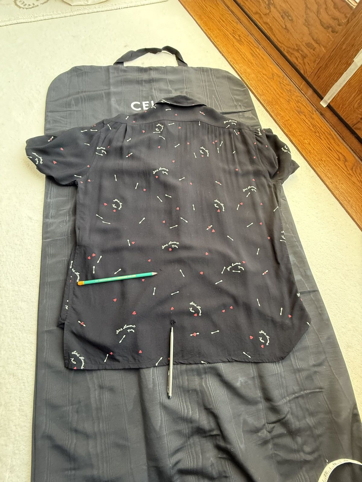 Saint Laurent Paris SS22 Saint Laurent short sleeve shirt heart arrow logo 41 Size US L / EU 52-54 / 3 - 23 Thumbnail