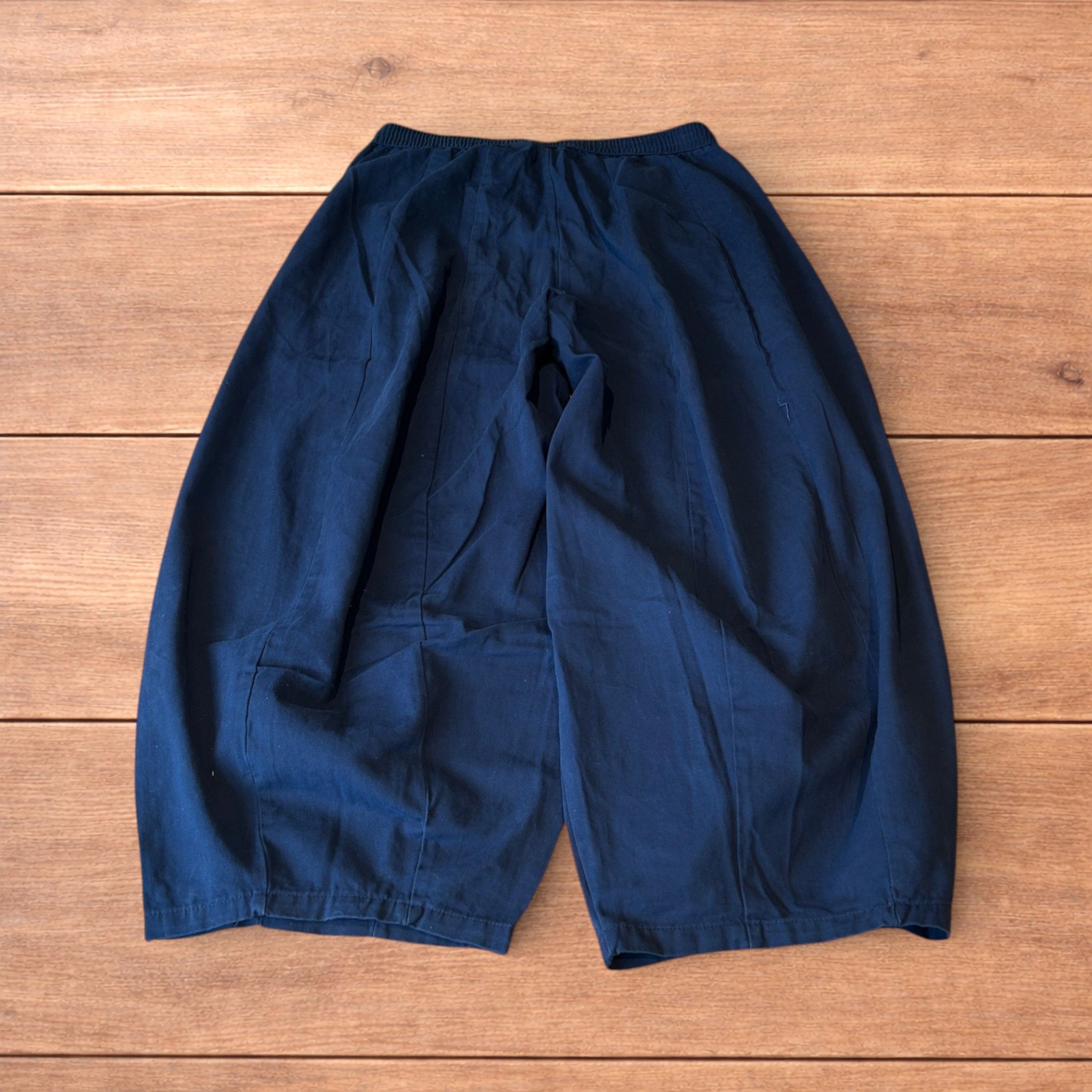 Japanese Brand Super baggy wide leg parachute trousers in navy blue. Size US 36 / EU 52 - 2 Thumbnail