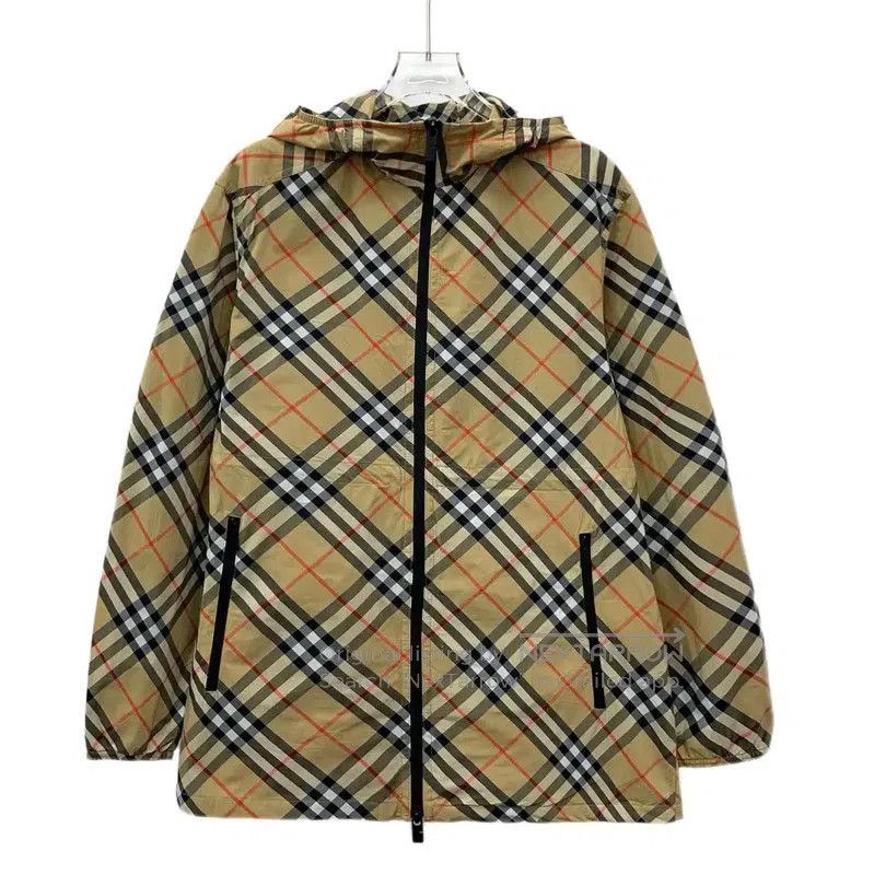 Burberry Burberry Brown Women's Jacket in Size M. Size M / US 6-8 / IT 42-44 - 1 Thumbnail