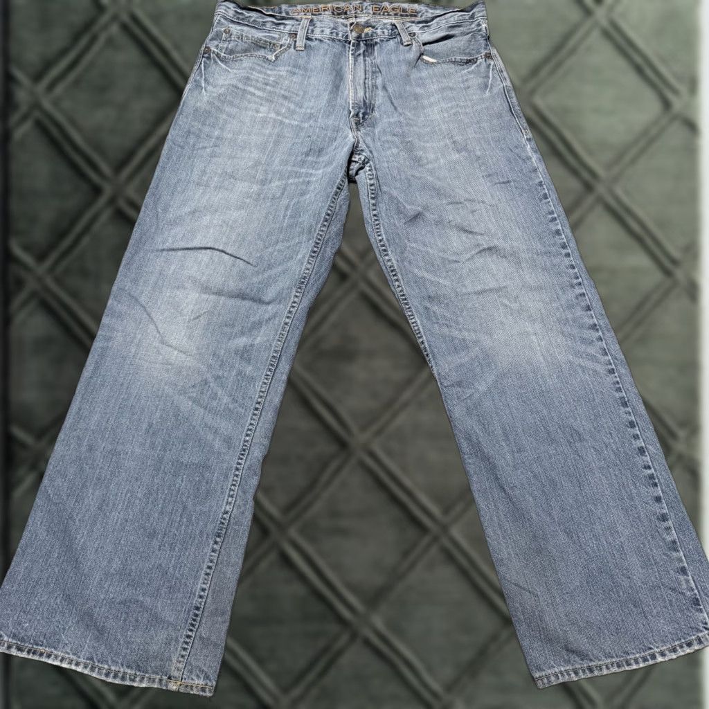 American Eagle Outfitters VINTAGE American Eagle Jeans Men's Light Wash Denim Classic Relaxed Straight - 33x30 Size US 33 - 1 Thumbnail