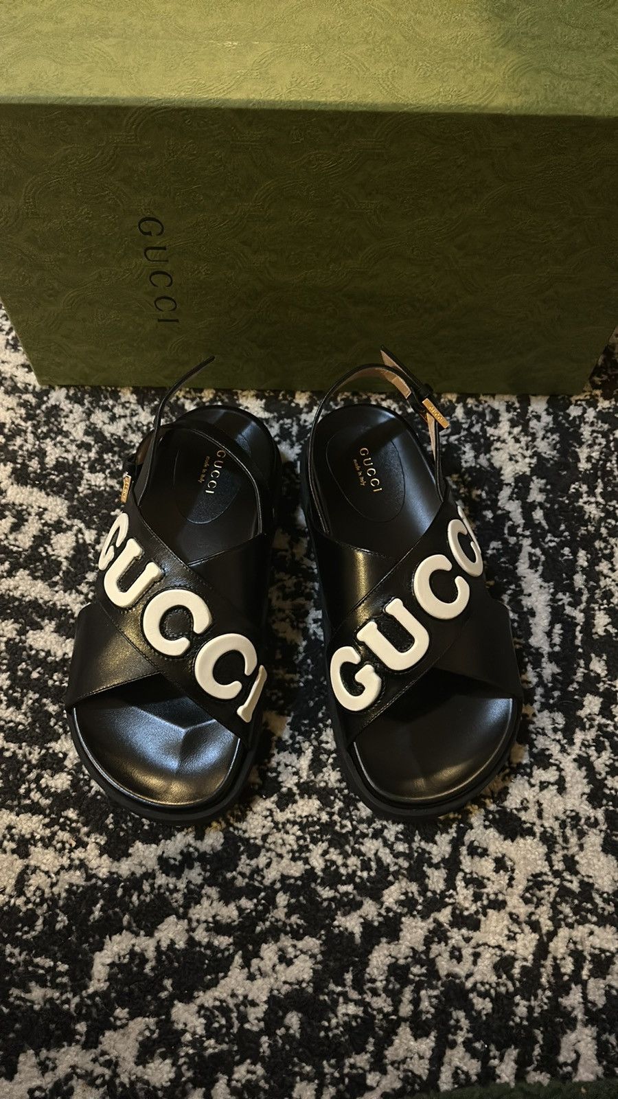 Gucci Gucci Logo Sandal Black and White size 36.5 Size US 6.5 / IT 36.5 - 3 Thumbnail