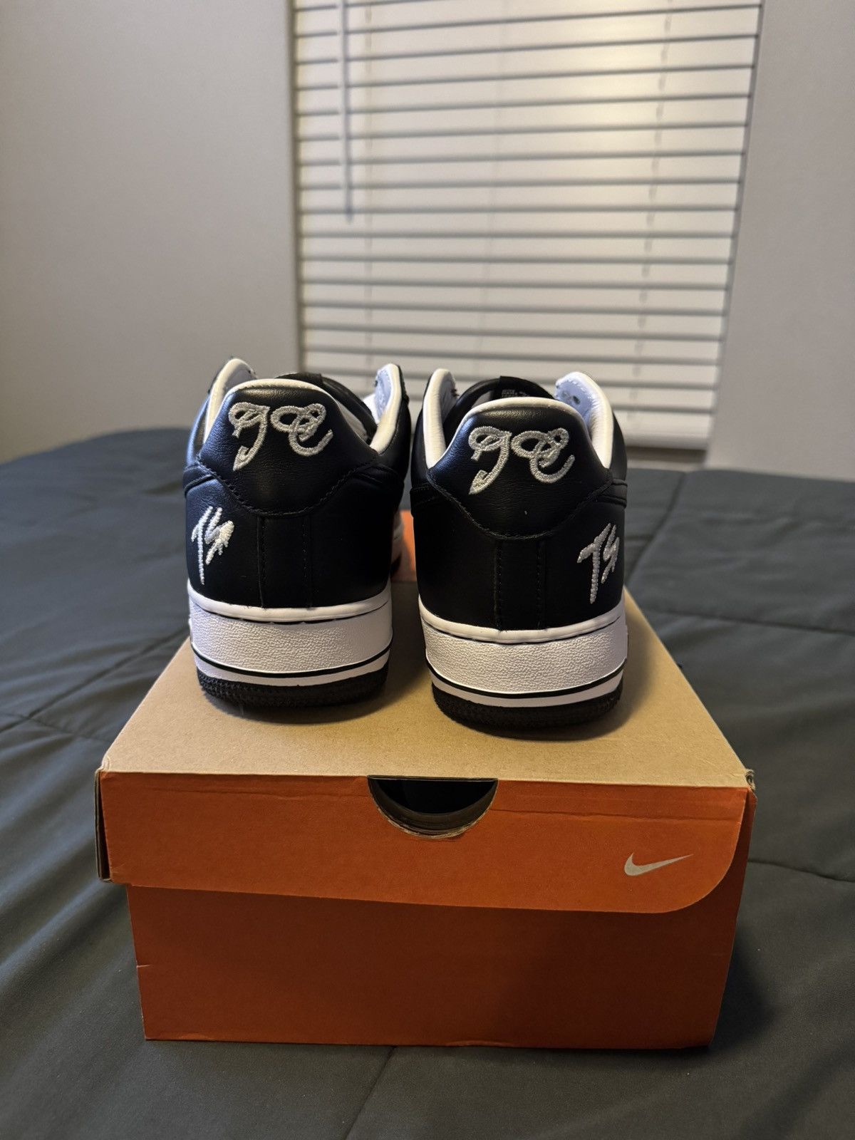Nike Air Force One Low x Terror Squad “Blackout” Size US 7.5 / EU 40-41 - 2 Thumbnail
