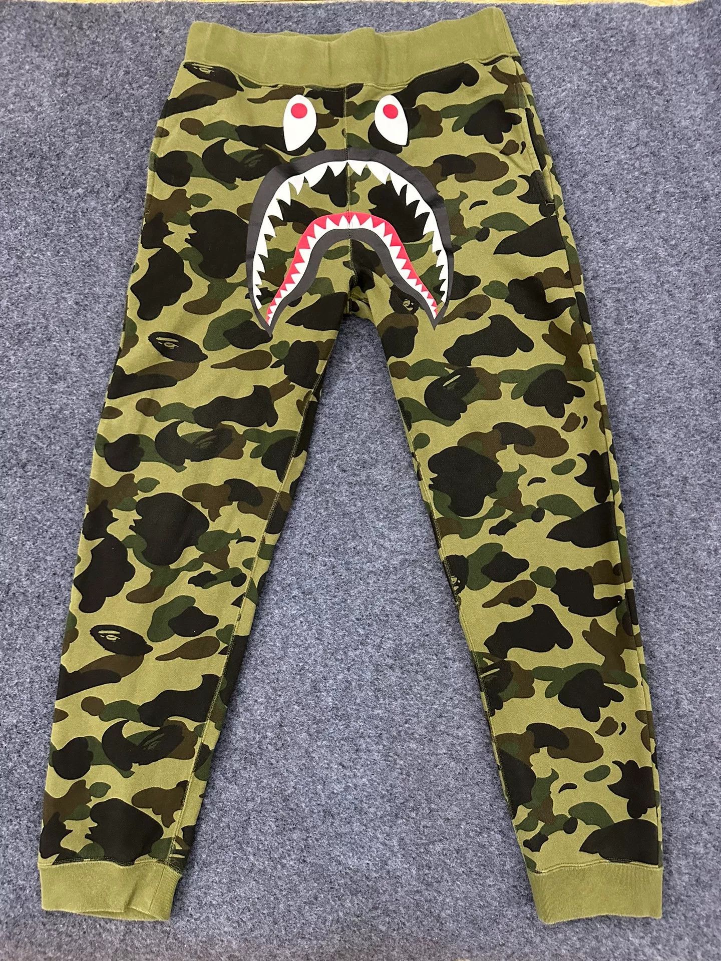 Bape Bape Multi Shark Pants Casual Designer Size US 36 / EU 52 - 1 Thumbnail