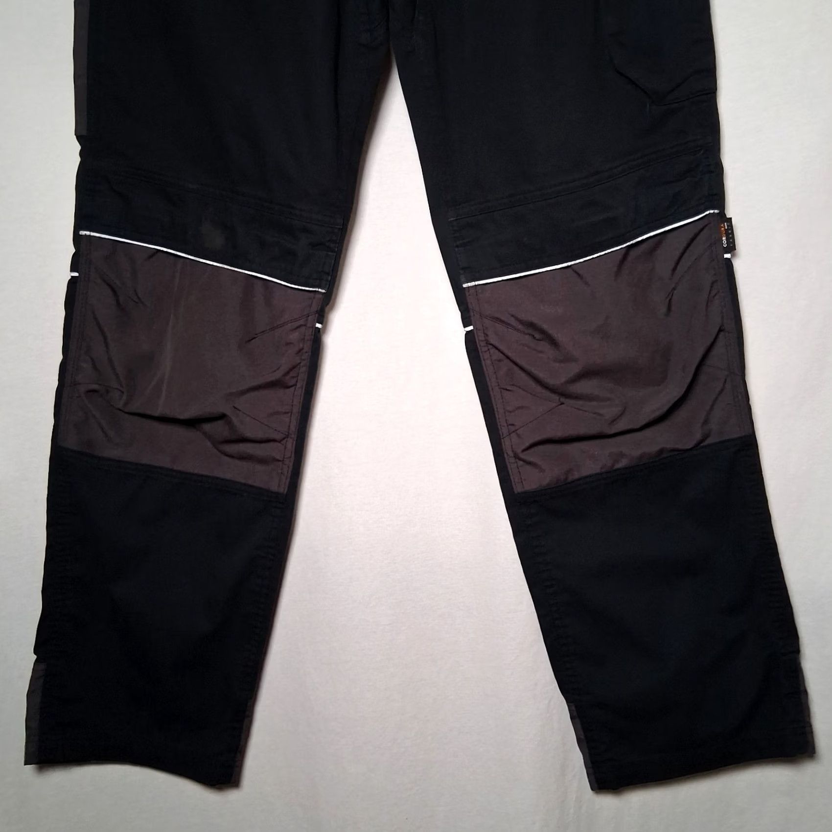 Caterpillar Caterpillar CAT Pants 32x35 Black Cargo Carpenter Workwear Sturdy Cargo Pocket Men Pants Regular 32x35 Cat Theme Size US 32 / EU 48 - 3 Thumbnail