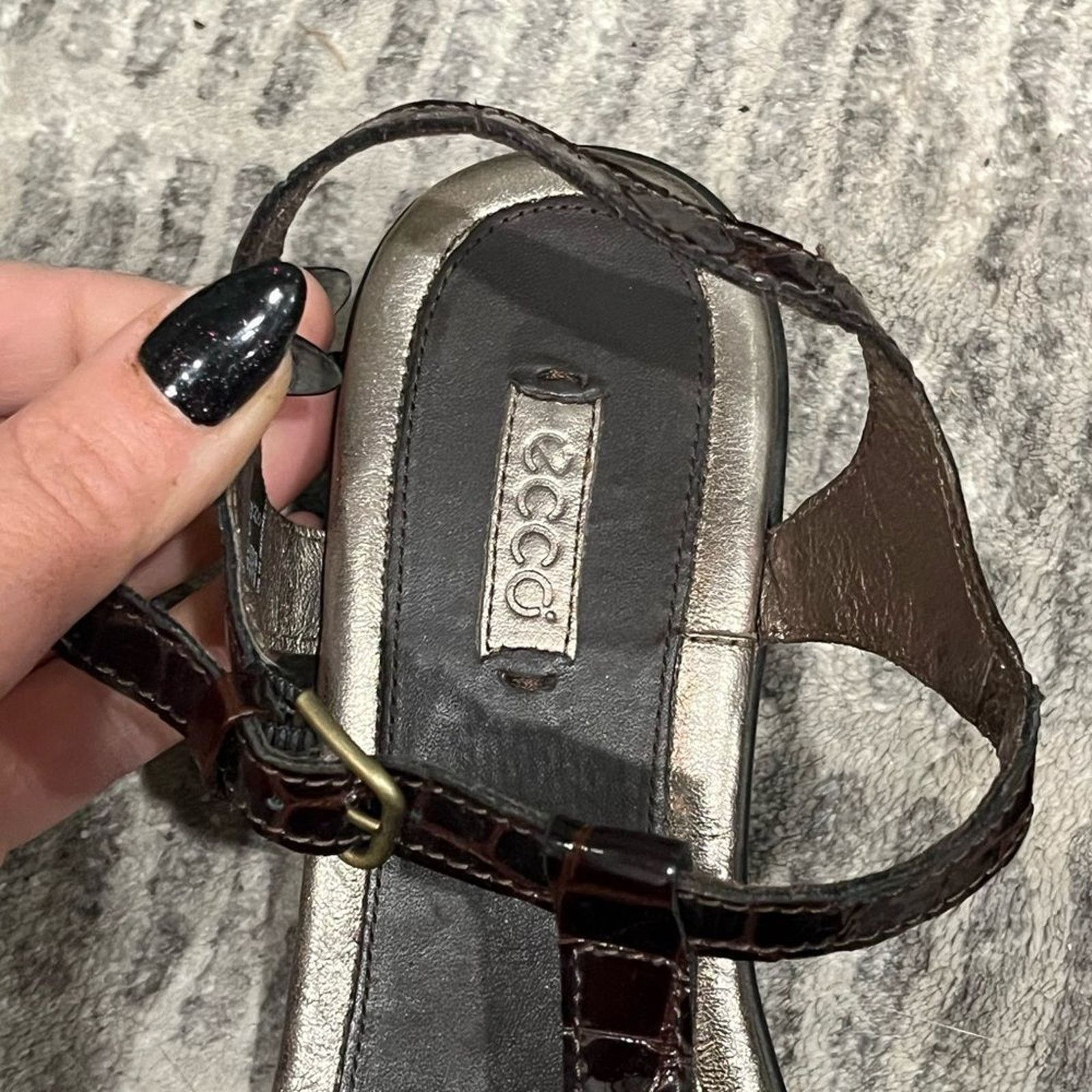 Ecco Ecco Sensata Sandal T-Strap Crocodile Leather Heel Size 6.5 Size US 6.5 / IT 36.5 - 3 Thumbnail