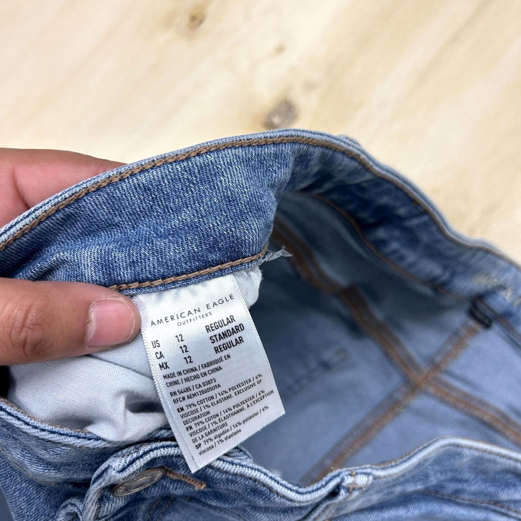 American Eagle Outfitters American Eagle Outfitters Womens Straight Jeans 12 Med Wash Blue Stretch Denim Size 34" / US 12 / IT 48 - 3 Thumbnail