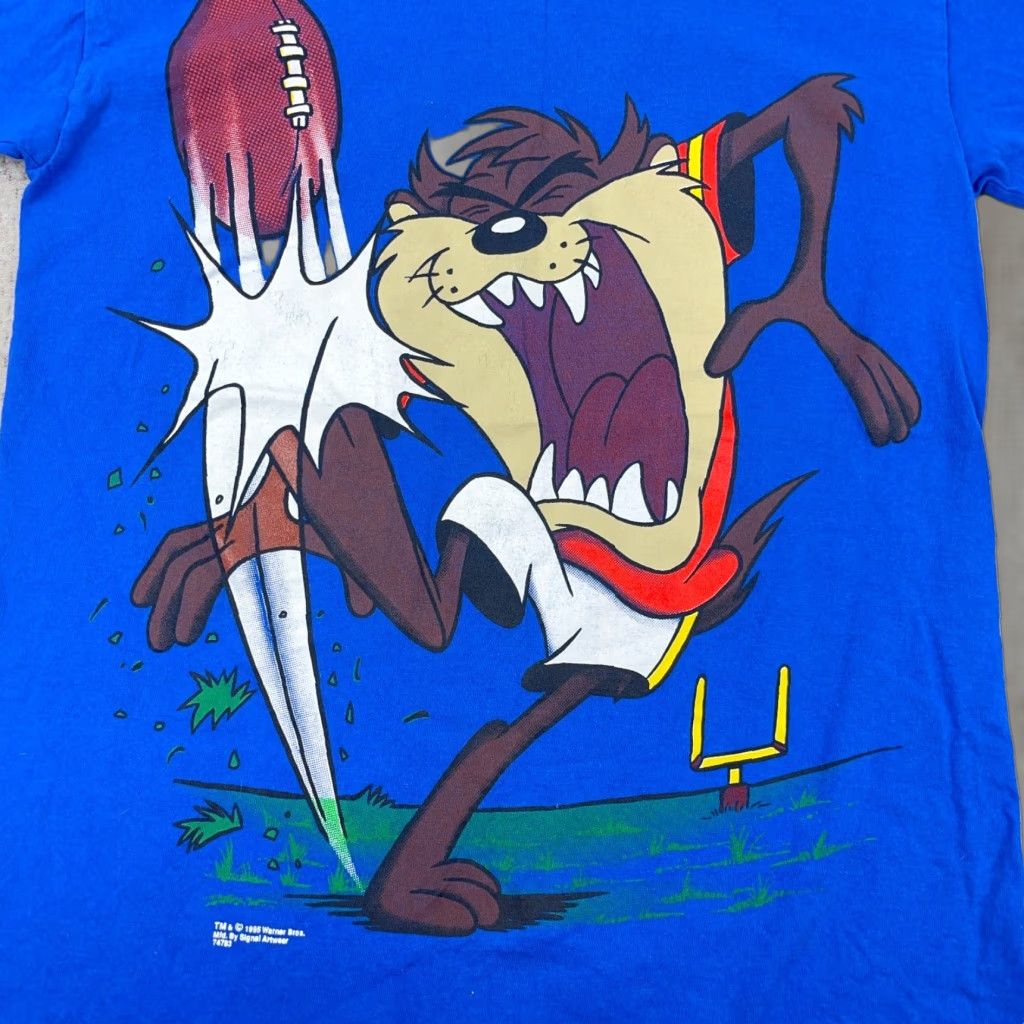 Vintage VINTAGE Looney Tunes Shirt Men Medium Blue Football Tee Taz Tasmanian Devil 90s Size US M / EU 48-50 / 2 - 1 Thumbnail