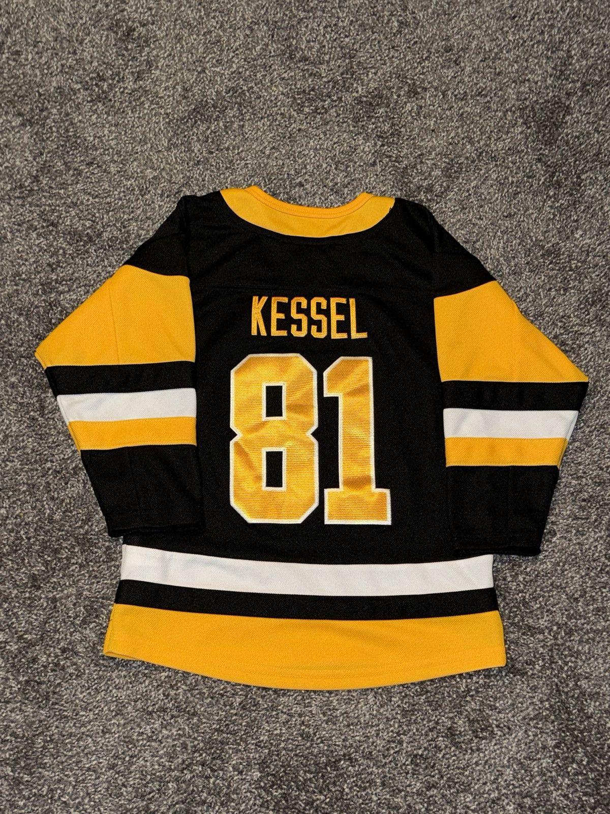 NHL Fanatics NHL Penguins Kessel #81 Kids Youth Jersey 4/7 Size US XS / EU 42 / 0 - 8 Thumbnail