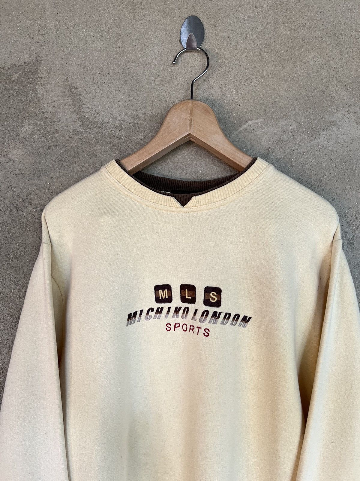 Michiko Koshino × Michiko Koshino London Michiko London Sports Spell Out Sweatshirt Size US M / EU 48-50 / 2 - 3 Thumbnail