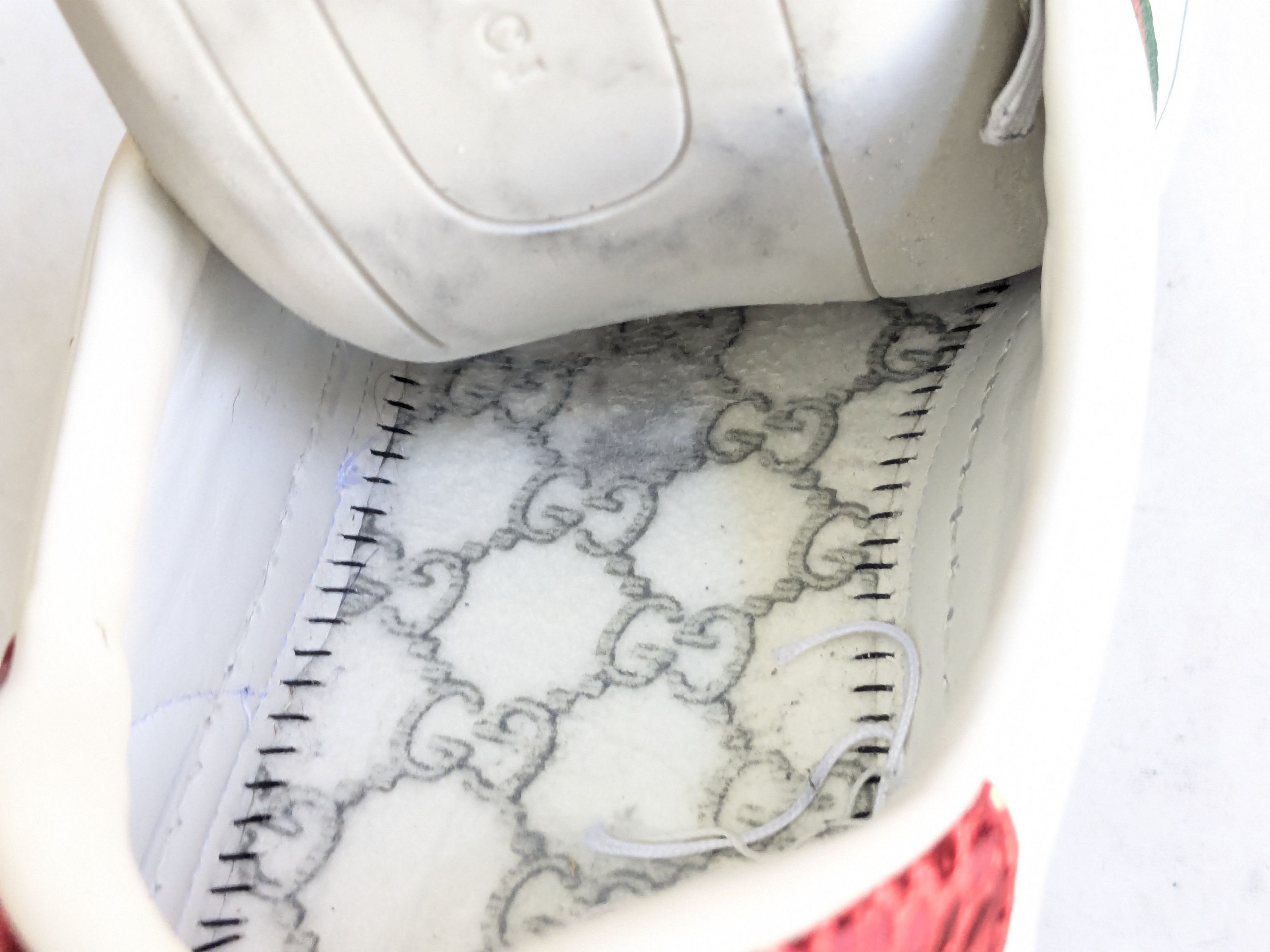 Gucci Gucci Ace Sneakers Bee White 8.5 Low Tops Size US 8.5 / EU 41-42 - 4 Thumbnail