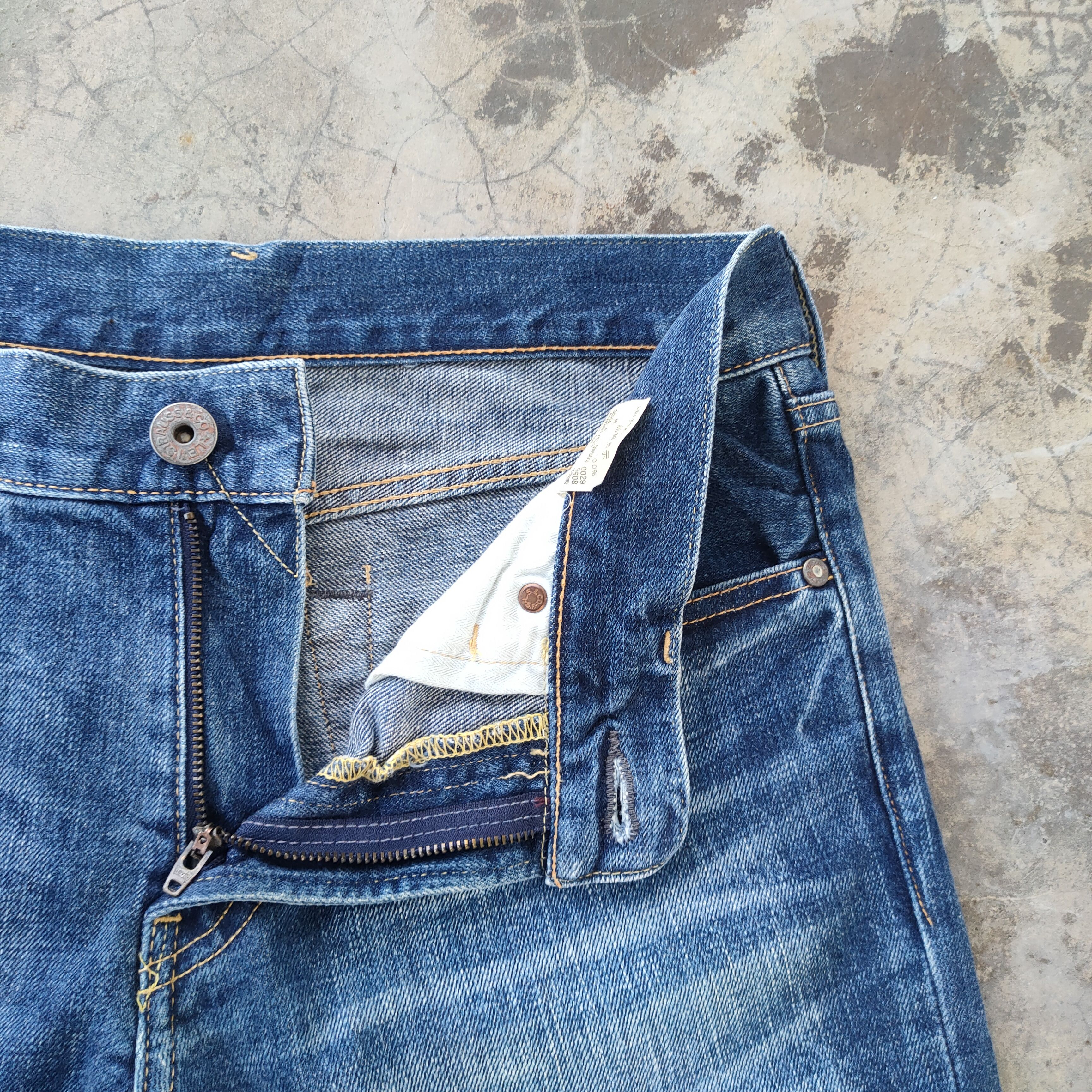 Levi's Vintage Clothing W32 VINTAGE LEVI'S 502 FADED RIPPED JEANS DENIM PANTS Size US 32 / EU 48 - 9 Thumbnail