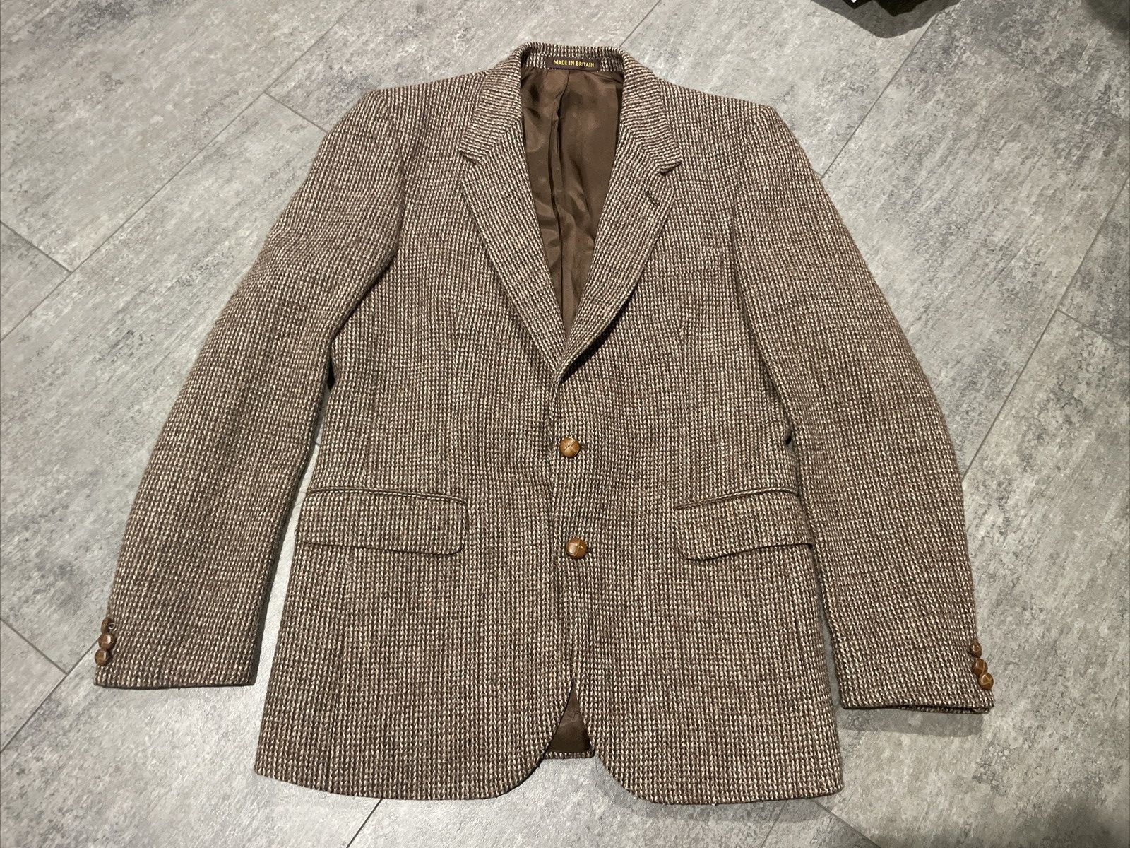 image of Harris Tweed Hand Woven Herringbone Sport Coat Jacket in Brown, Men's (Size 44L)