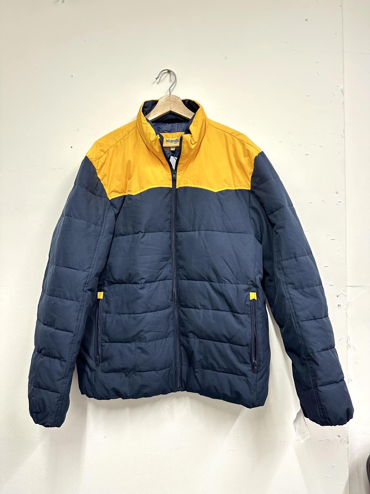 Wrangler Wrangler Men's Puffer Jacket Yellow and Navy Blue Size XL Size US L / EU 52-54 / 3 - 1 Thumbnail