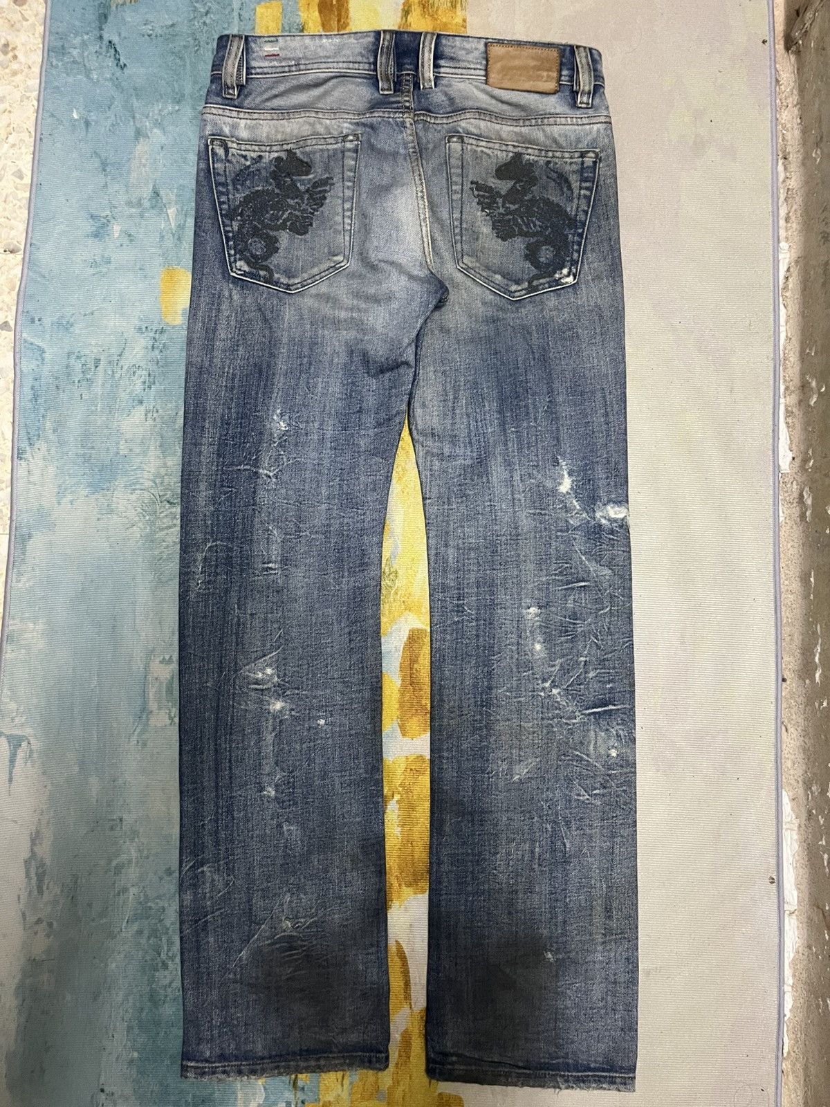 Diesel 💥Grailed Sale💥 Diesel Sukajan Motive Embroidery Jeans Size US 32 / EU 48 - 16 Thumbnail