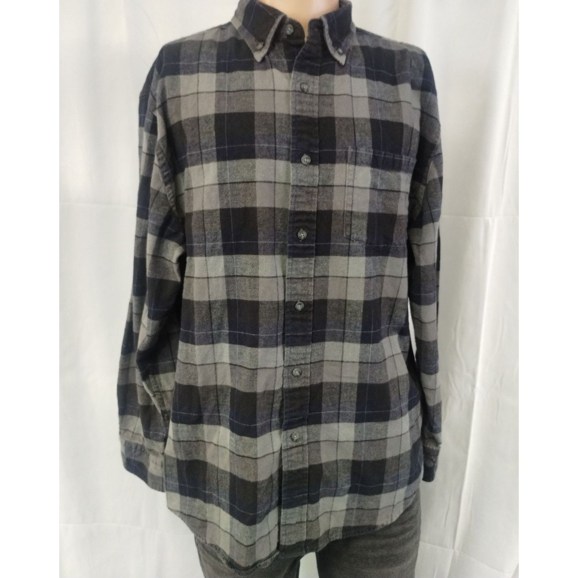 Pendleton Pendleton Men's Grey/Black Shirt/Button Up Size L SKU 3749 Size US L / EU 52-54 / 3 - 1 Thumbnail