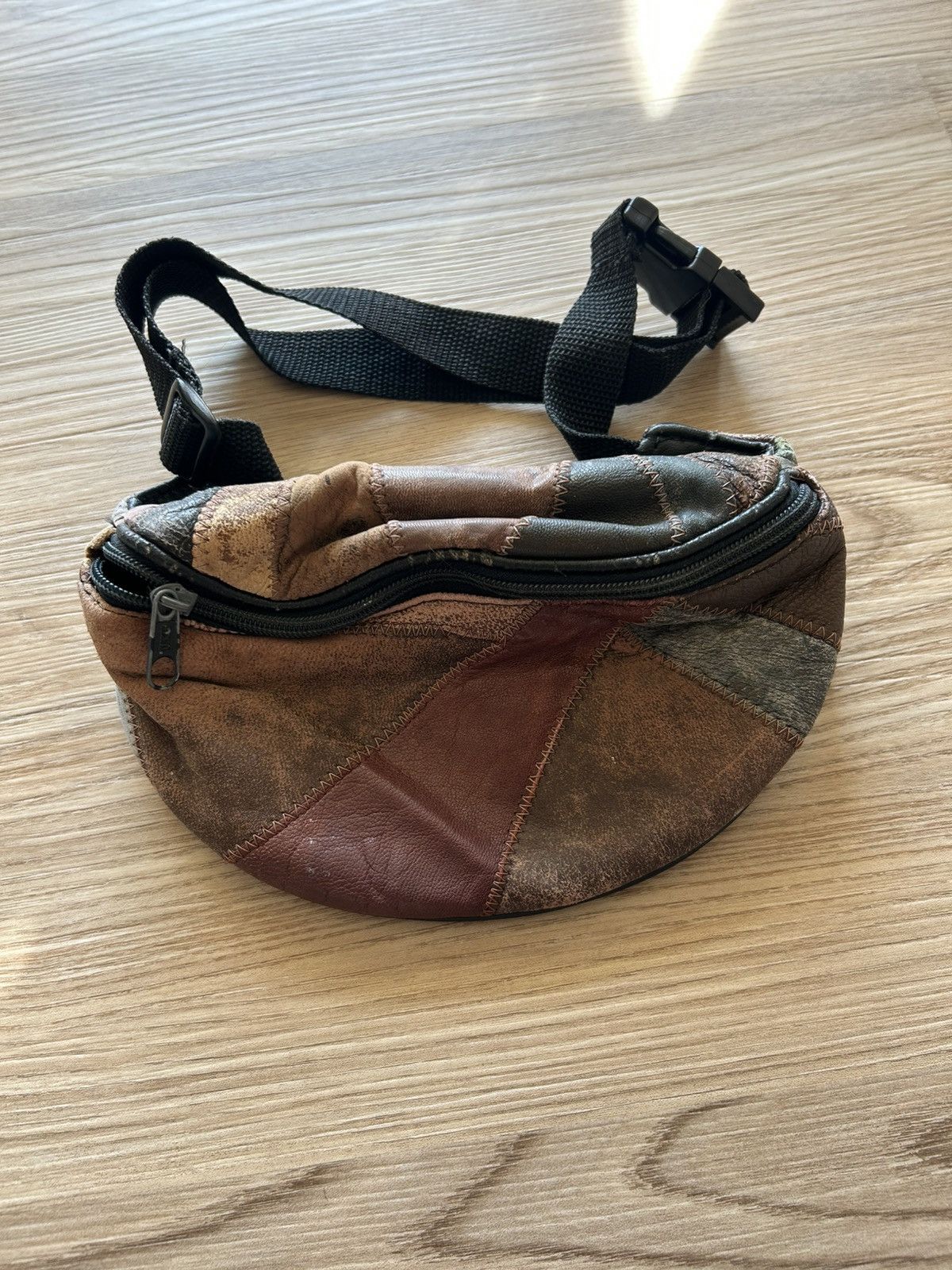 Vintage Vintage Patch Leather Sewn Bag (fanny pack) Size ONE SIZE - 1 Thumbnail