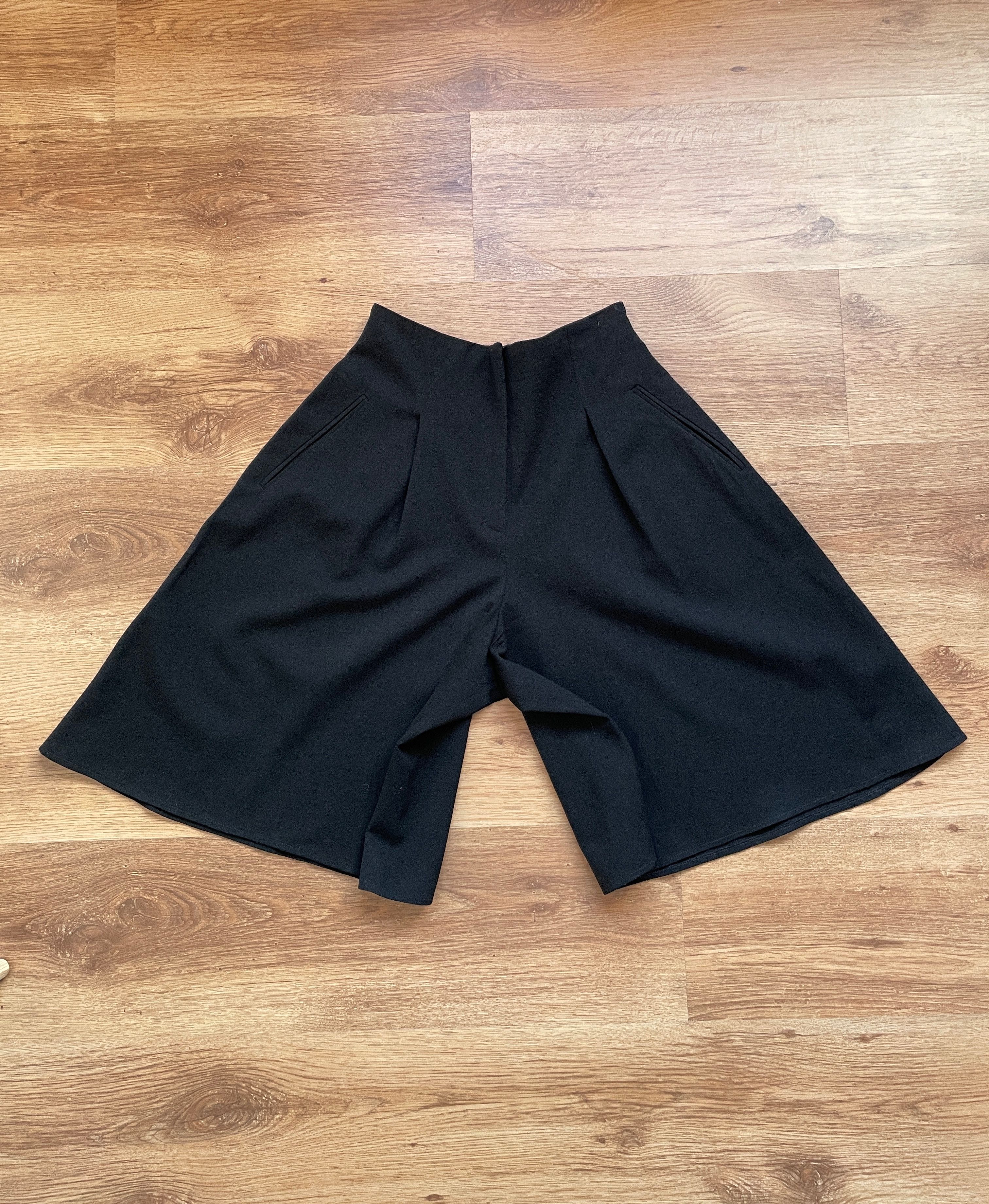Helmut Lang Helmut Lang Collection Calla 80s Womens Pleated Shorts Skirt Size 28" / US 6 / IT 42 - 2 Thumbnail