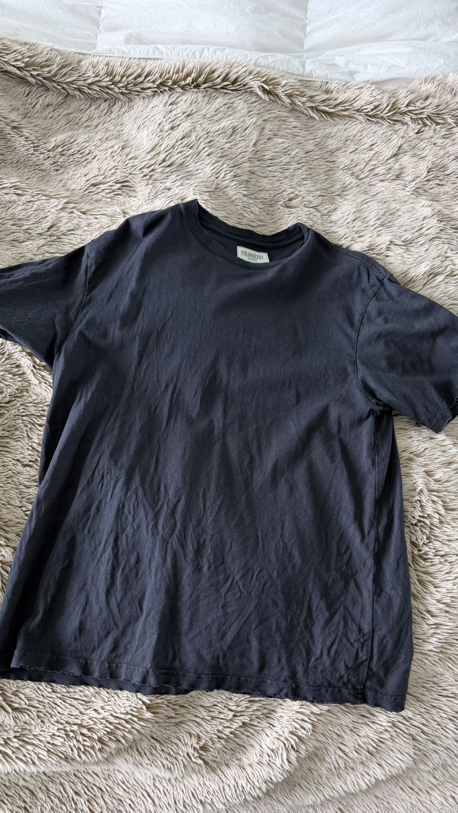 Strawberry True Black T-Shirt Size US S / EU 44-46 / 1 - 1 Thumbnail