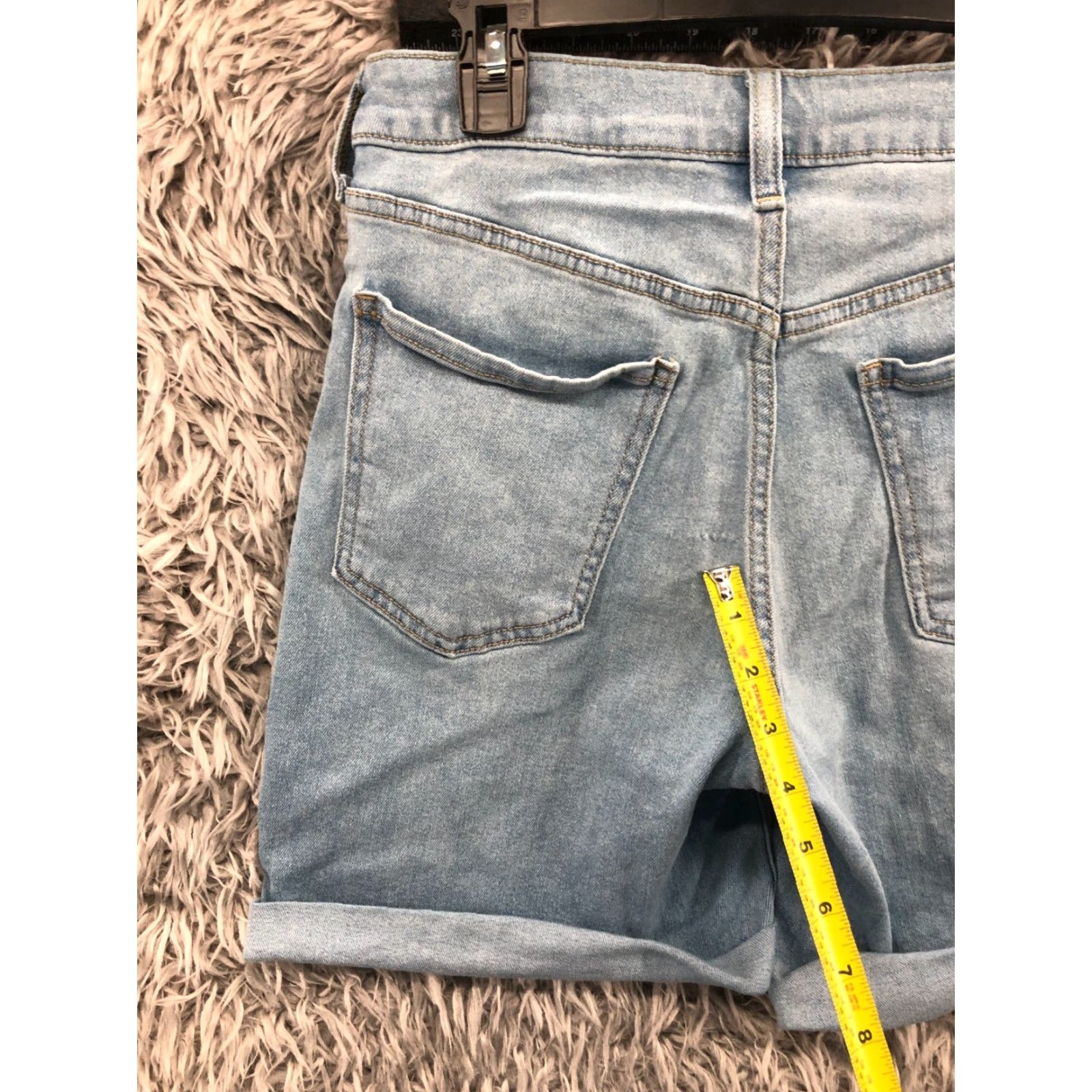 Old Navy Old Navy Women's Mid Rise WOW Shorts 6 Blue Denim 5-Pocket Regular Fit Casual Boyfriend Shoes? Size 28" / US 6 / IT 42 - 5 Thumbnail
