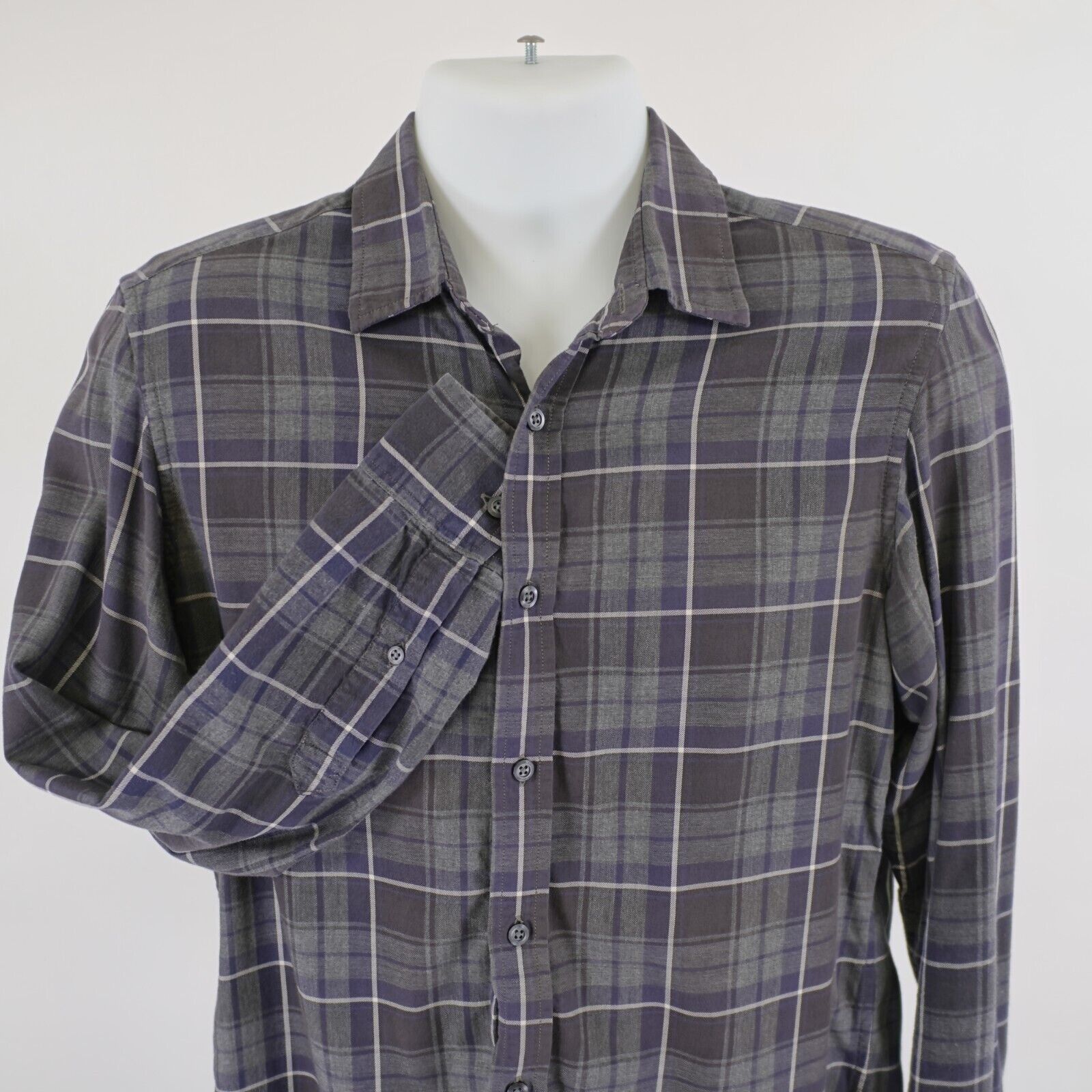 Banana Republic Banana Republic Blue Gray Flannel Plaid Small 14-14.5 Collar Size US S / EU 44-46 / 1 - 1 Thumbnail