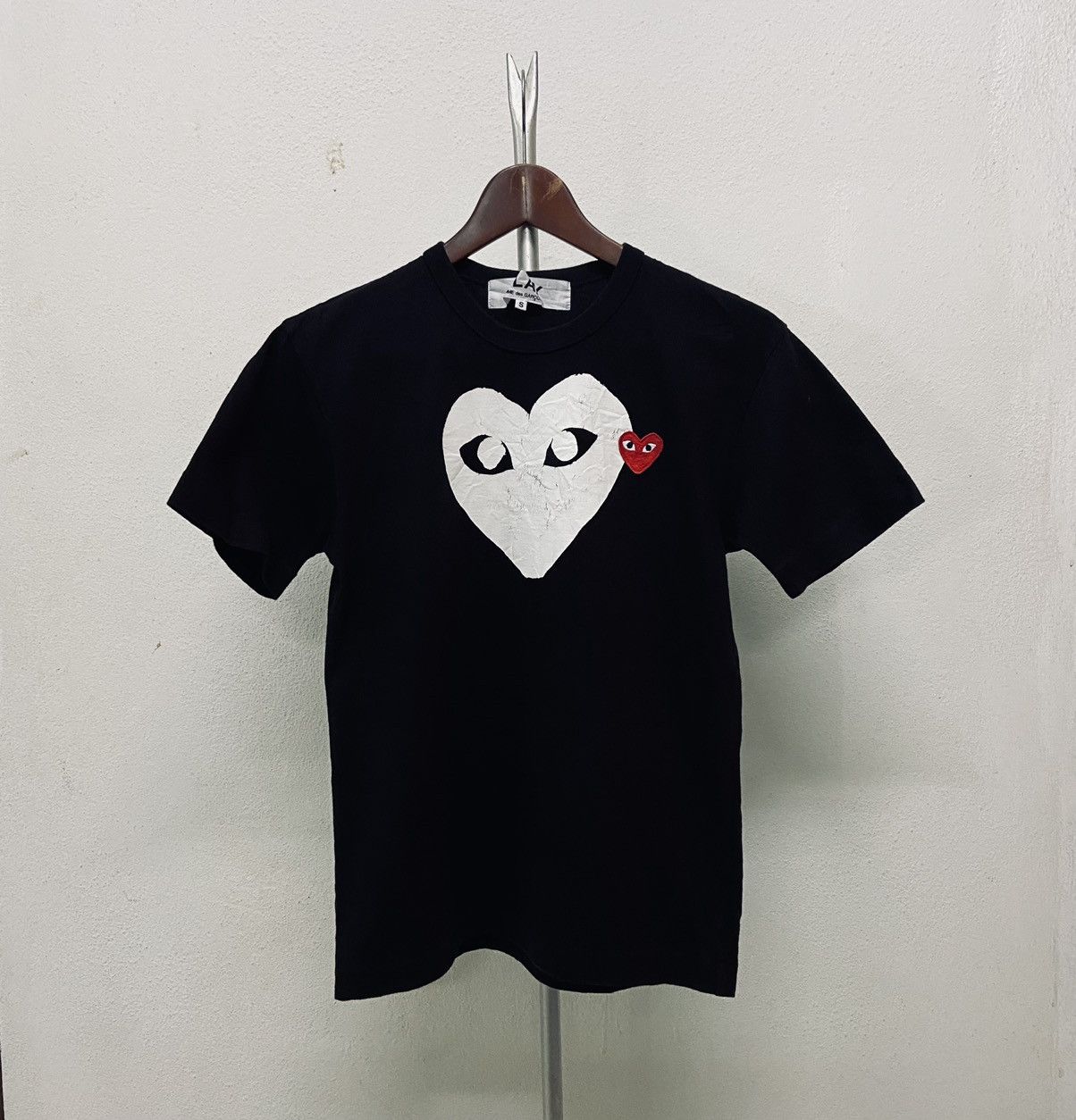 Comme des Garcons × Japanese Brand COMME DES GARCONS PLAY TEE Size S / US 4 / IT 40 - 3 Thumbnail