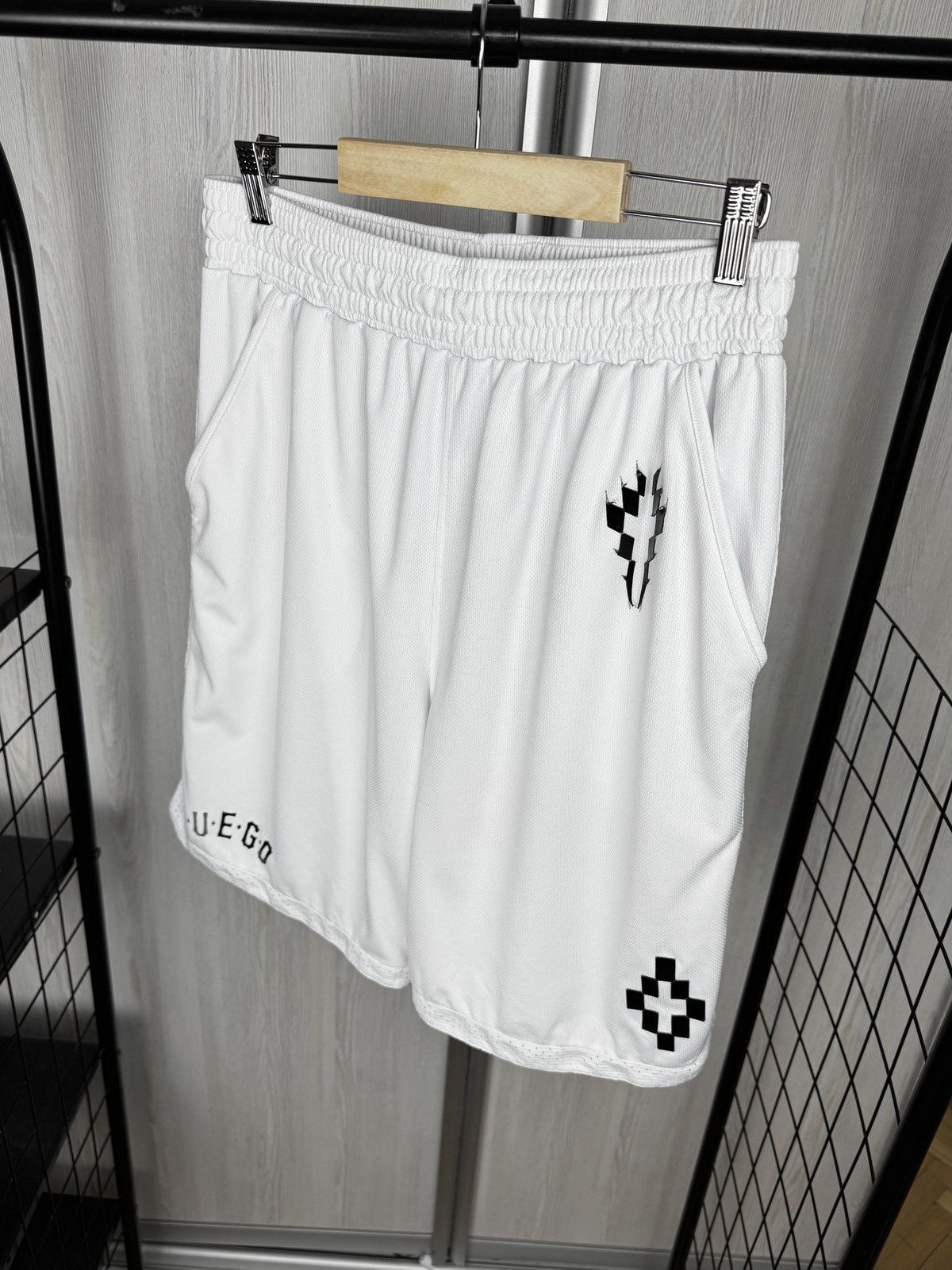 Marcelo Burlon Marcelo Burlon Fuego White Activewear Shorts size L Size US 34 / EU 50 - 6 Thumbnail