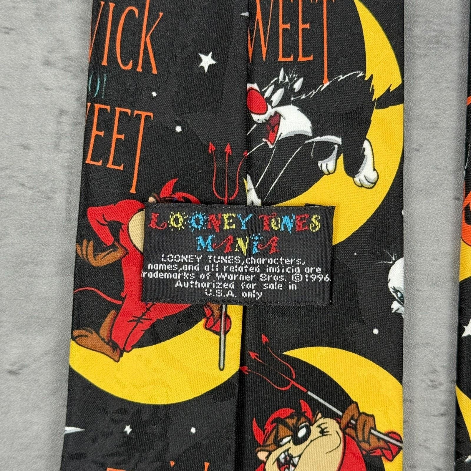 Vintage × Warner Bros Vintage Looney Tunes Mania Tweety Bird Halloween Tie 1996 Size ONE SIZE - 4 Thumbnail