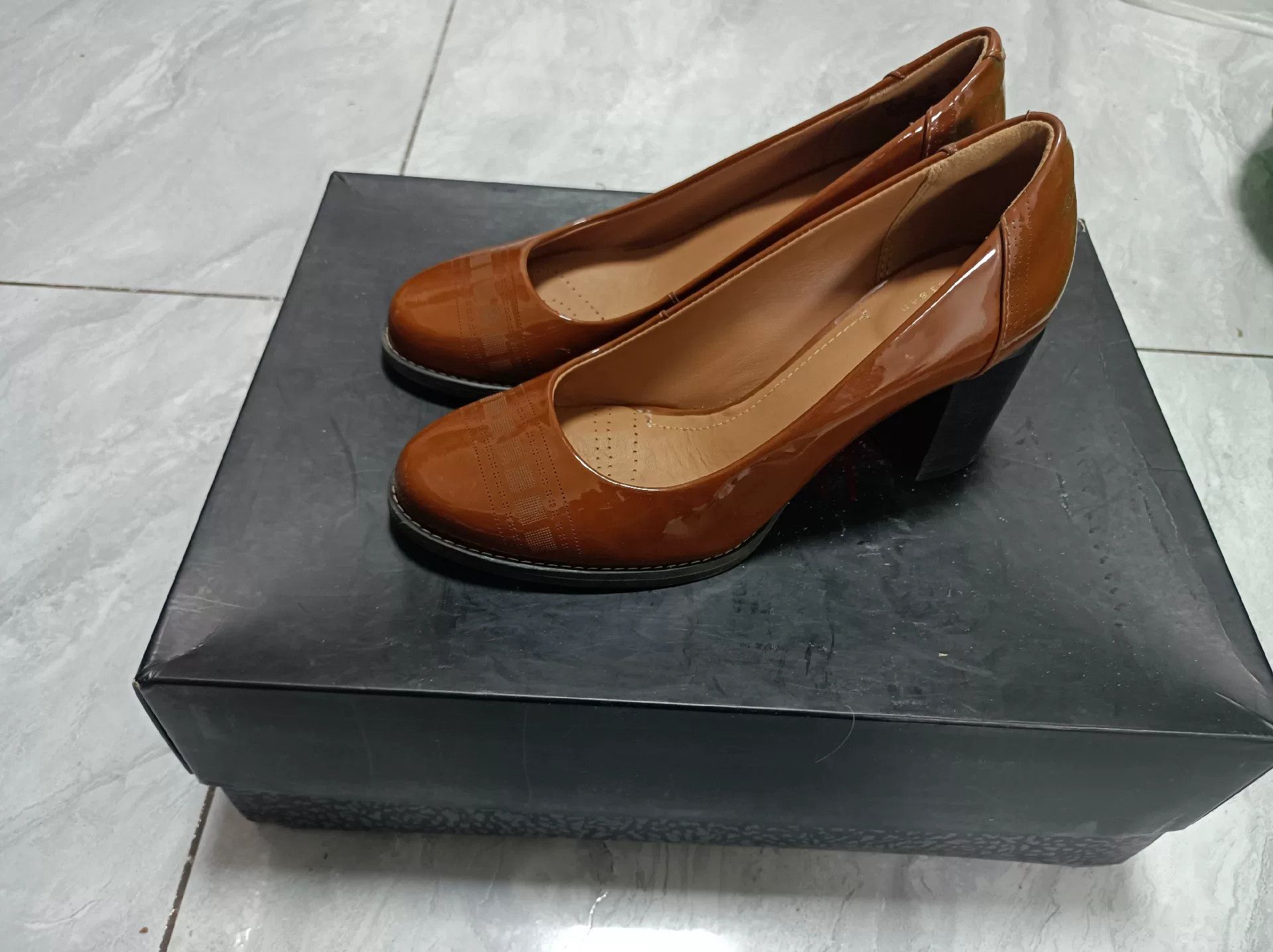 Clarks Clarks Lowtop Sneakers us_5-5 Women Size US 5.5 / IT 35.5 - 1 Thumbnail