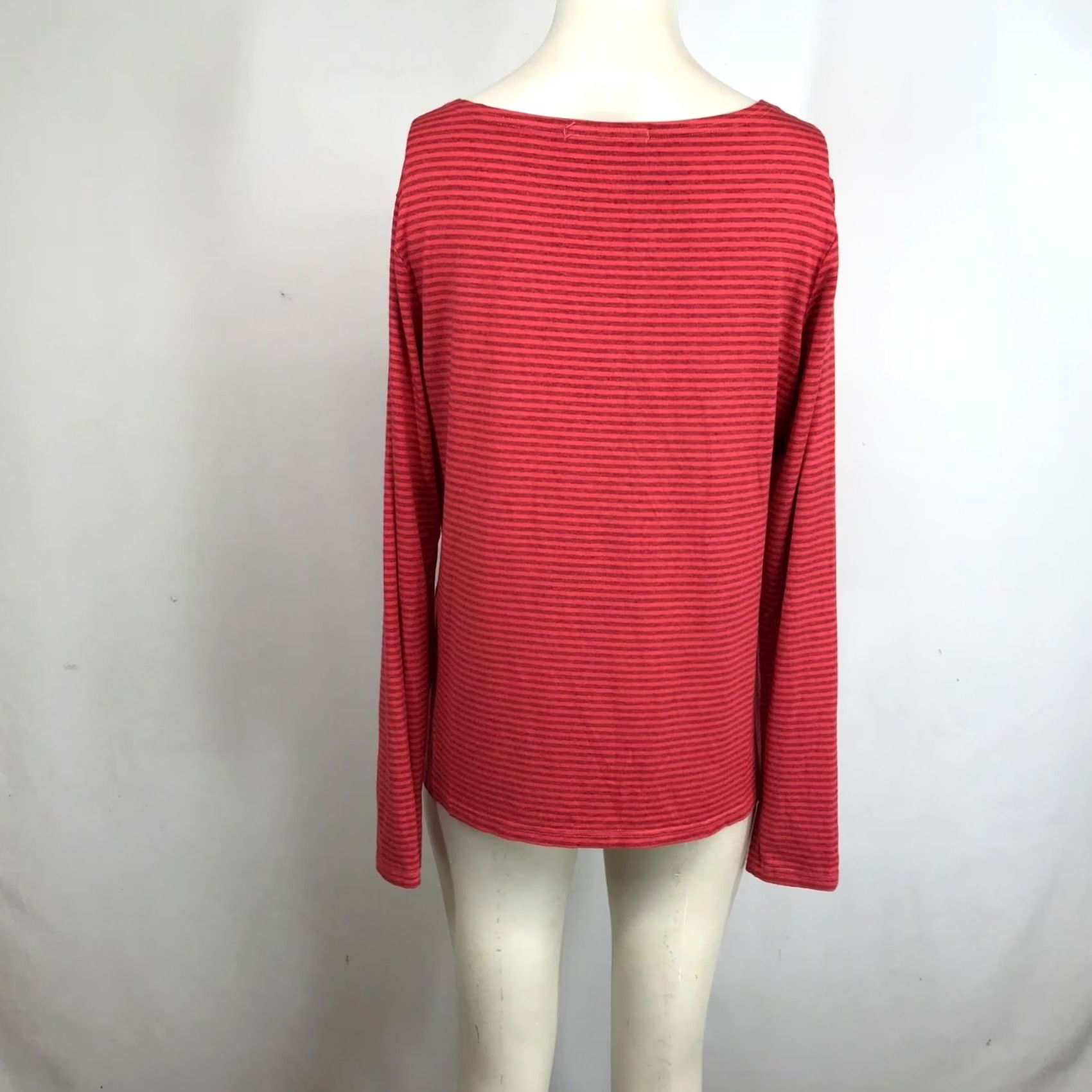 Vintage CUT-LOOSE WOMEN'S M RED LONG SLEEVE ROUND NECK RAYON BLEND TOP Size M / US 6-8 / IT 42-44 - 5 Thumbnail
