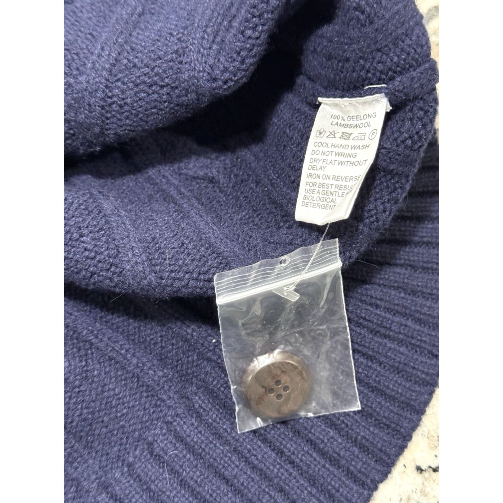 Charles Tyrwhitt NWOT Charles Tyrwhitt Chunky Cable Knit Cardigan 100% Geelong Lambswool XL Blue Size US XL / EU 56 / 4 - 4 Thumbnail
