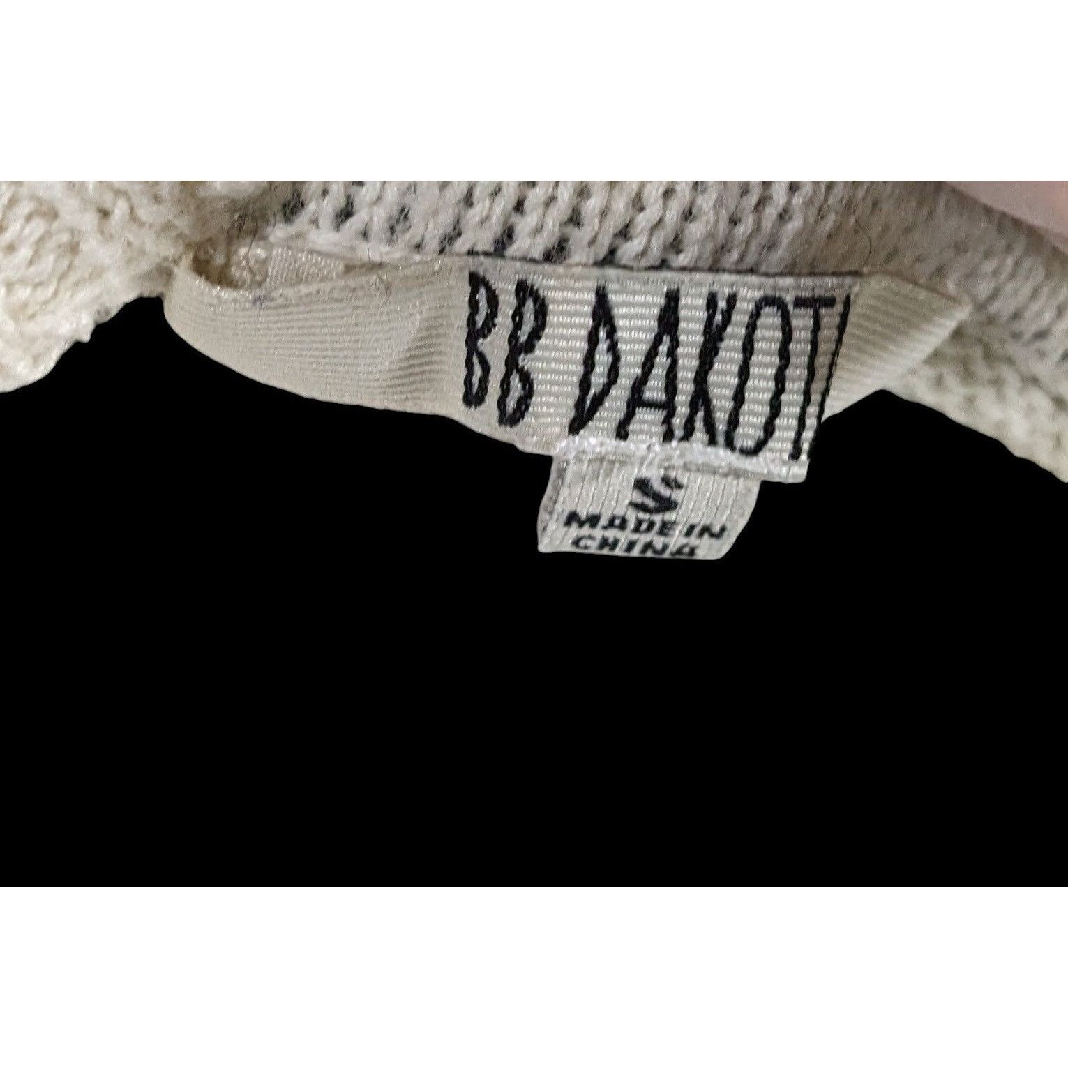 BB Dakota Trendy Warm Black And White V Neck Sweater by BB Dakota Size S / US 4 / IT 40 - 3 Thumbnail