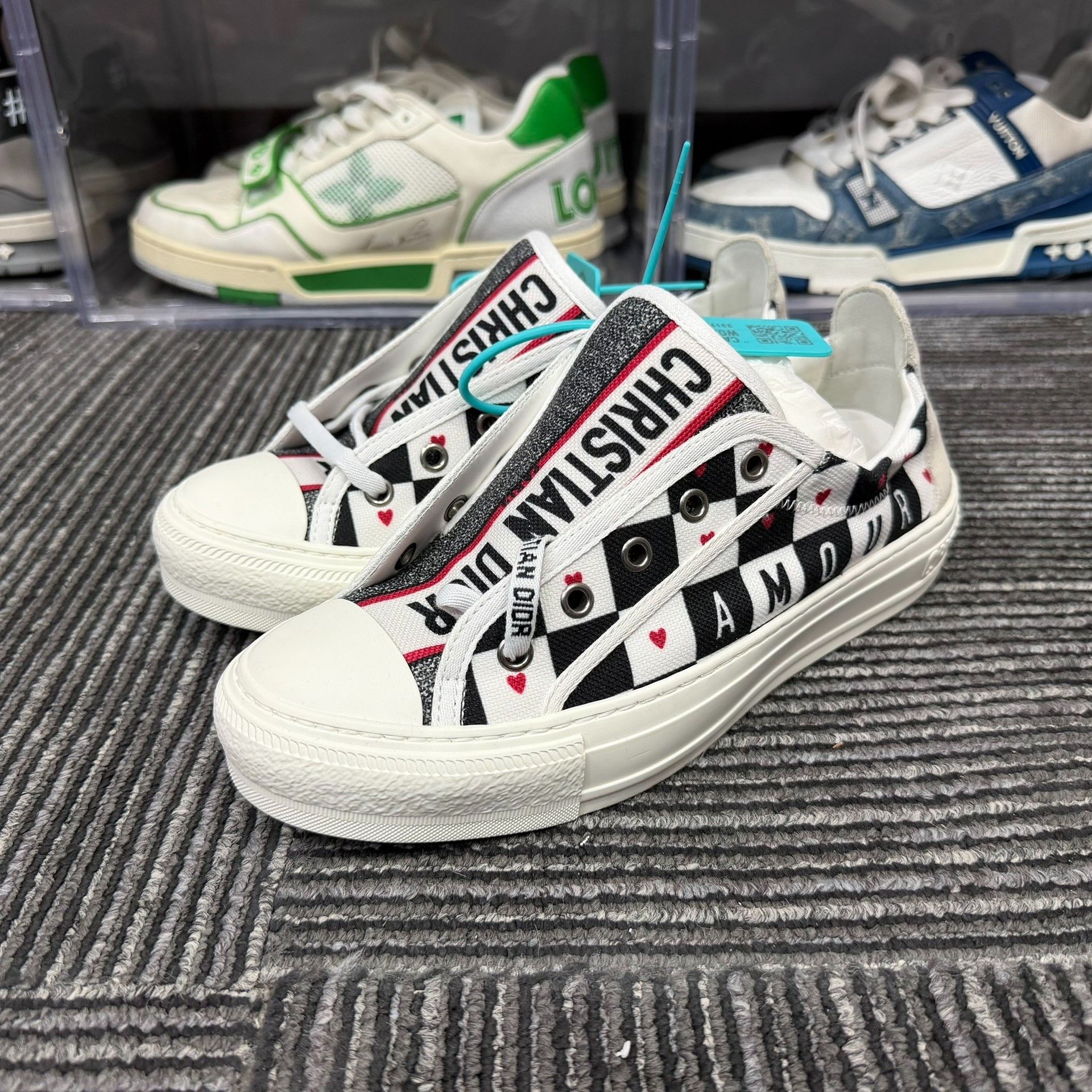 Dior Dior Lowtop Sneakers us_7 Women Size US 7 / IT 37 - 1 Thumbnail