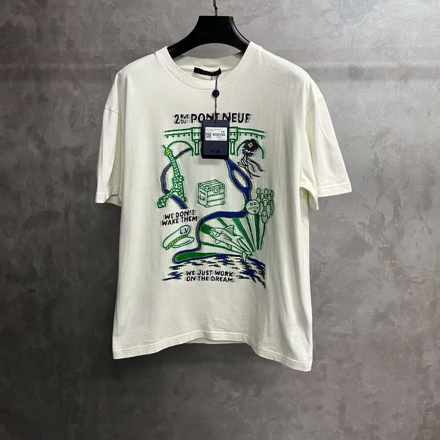 Louis Vuitton Louis Vuitton Printed T-Shirt l Men Size US L / EU 52-54 / 3 - 1 Thumbnail