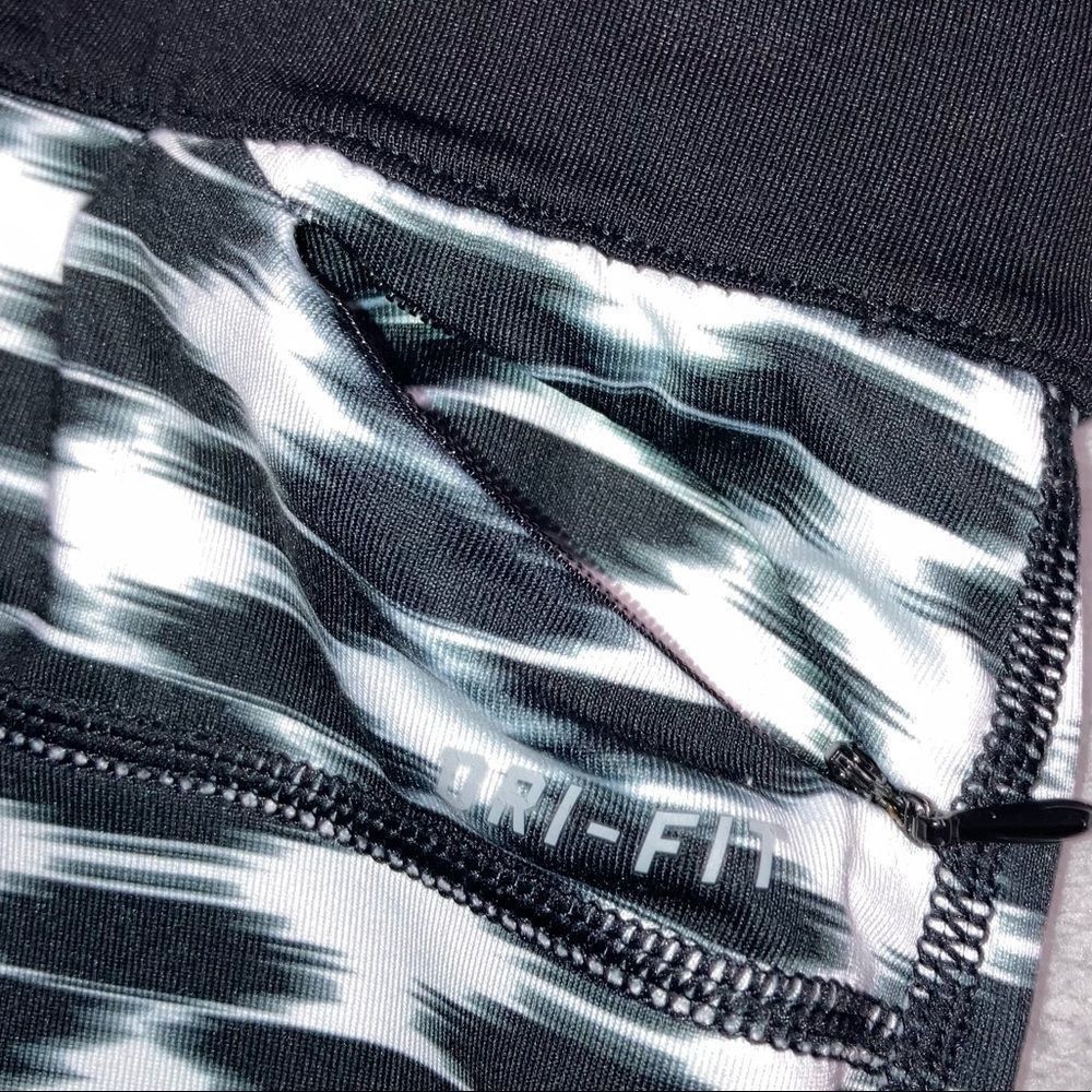 Nike Nike, Womens Relay Printed Cropped Boho Tribal Patterned Leg Size 25" / US 0 / IT 36 - 8 Thumbnail