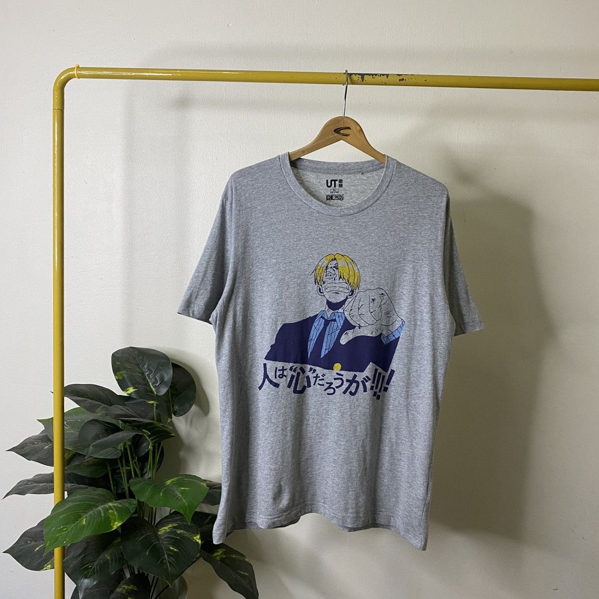 One Piece Uniqlo UT Anime Manga Series One Piece Sanji Character Tee Size US XL / EU 56 / 4 - 1 Thumbnail