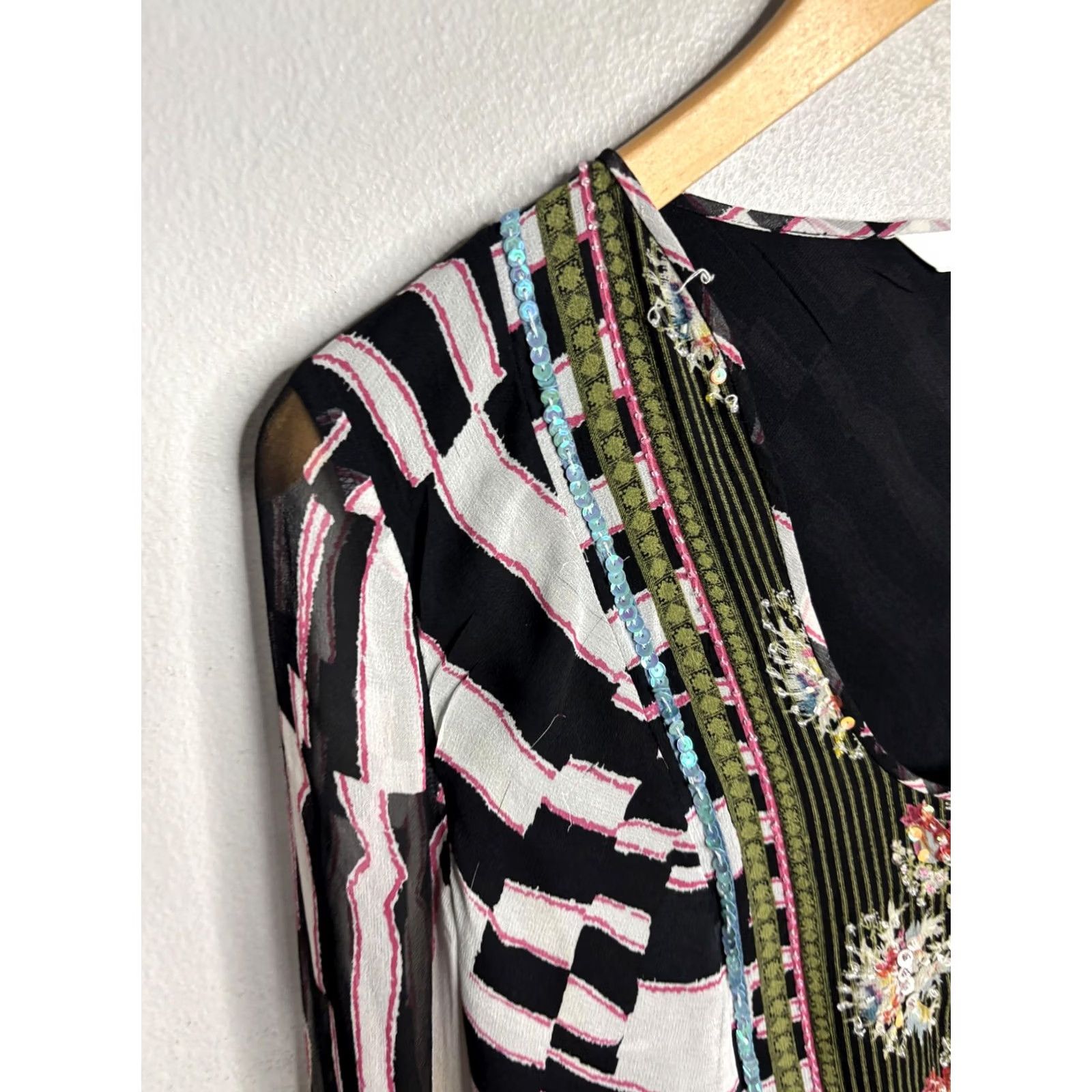 Diane von Furstenberg Diane von Furstenberg Blouse Womens Embroidered Sheer Boho Top Medium Size S / US 4 / IT 40 - 2 Thumbnail