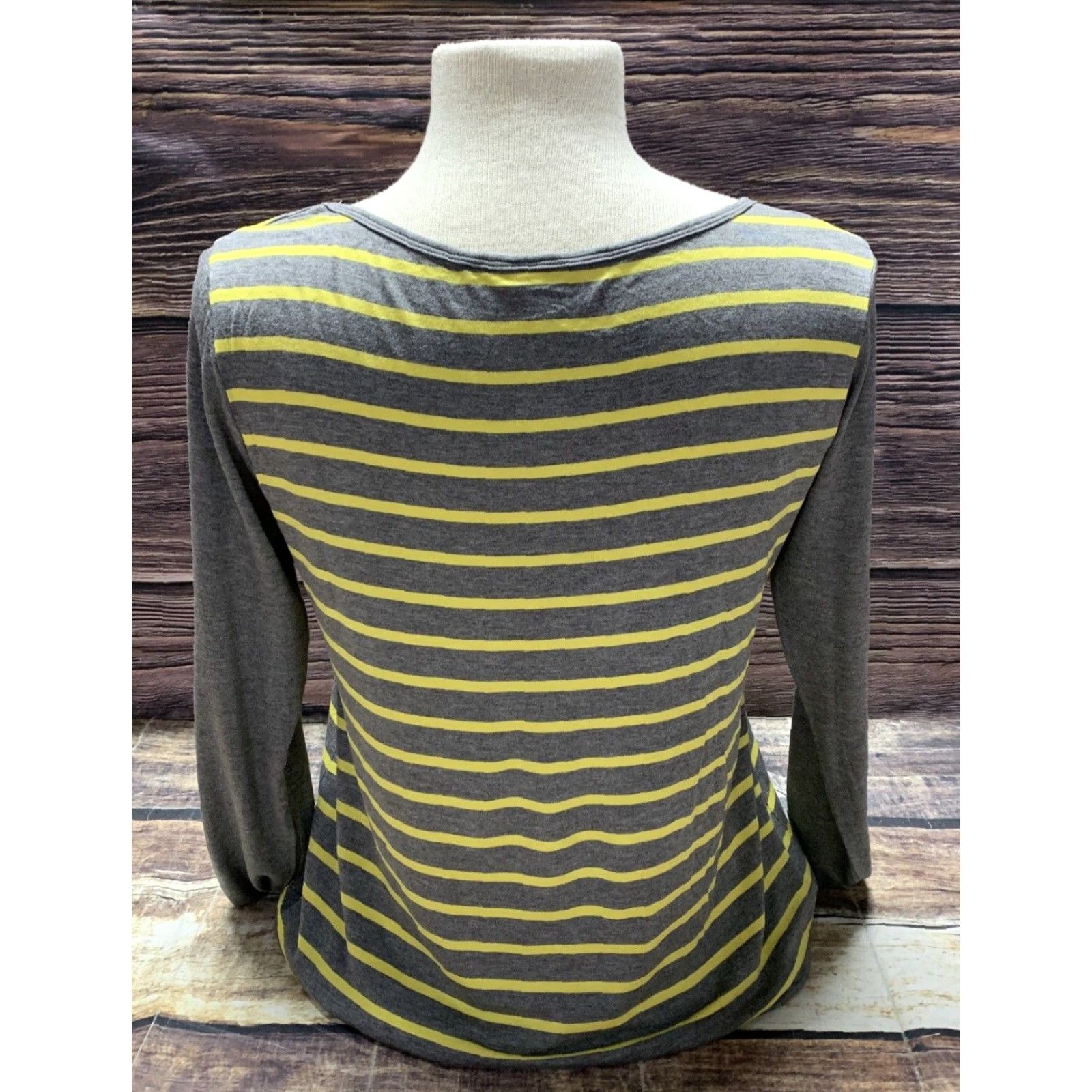 Vintage LuLaRoe Tunic Shirt Gray Yellow Stripe Size M Womens Long Sleeve Comfort Classic/Fitted Sleeve Size M / US 6-8 / IT 42-44 - 3 Thumbnail