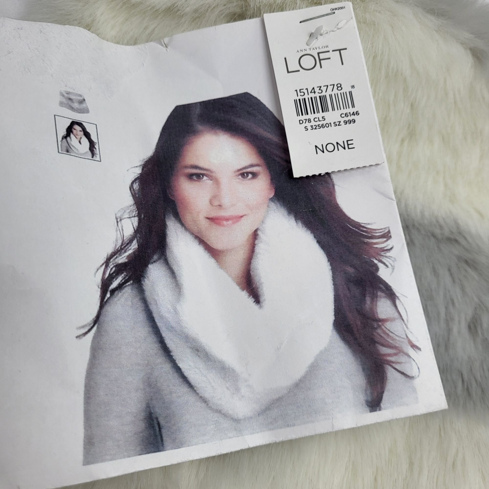 Ann Taylor Ann Taylor Loft Infinity Scarf Muffler Faux Fur Silk Lined G Size ONE SIZE - 7 Thumbnail