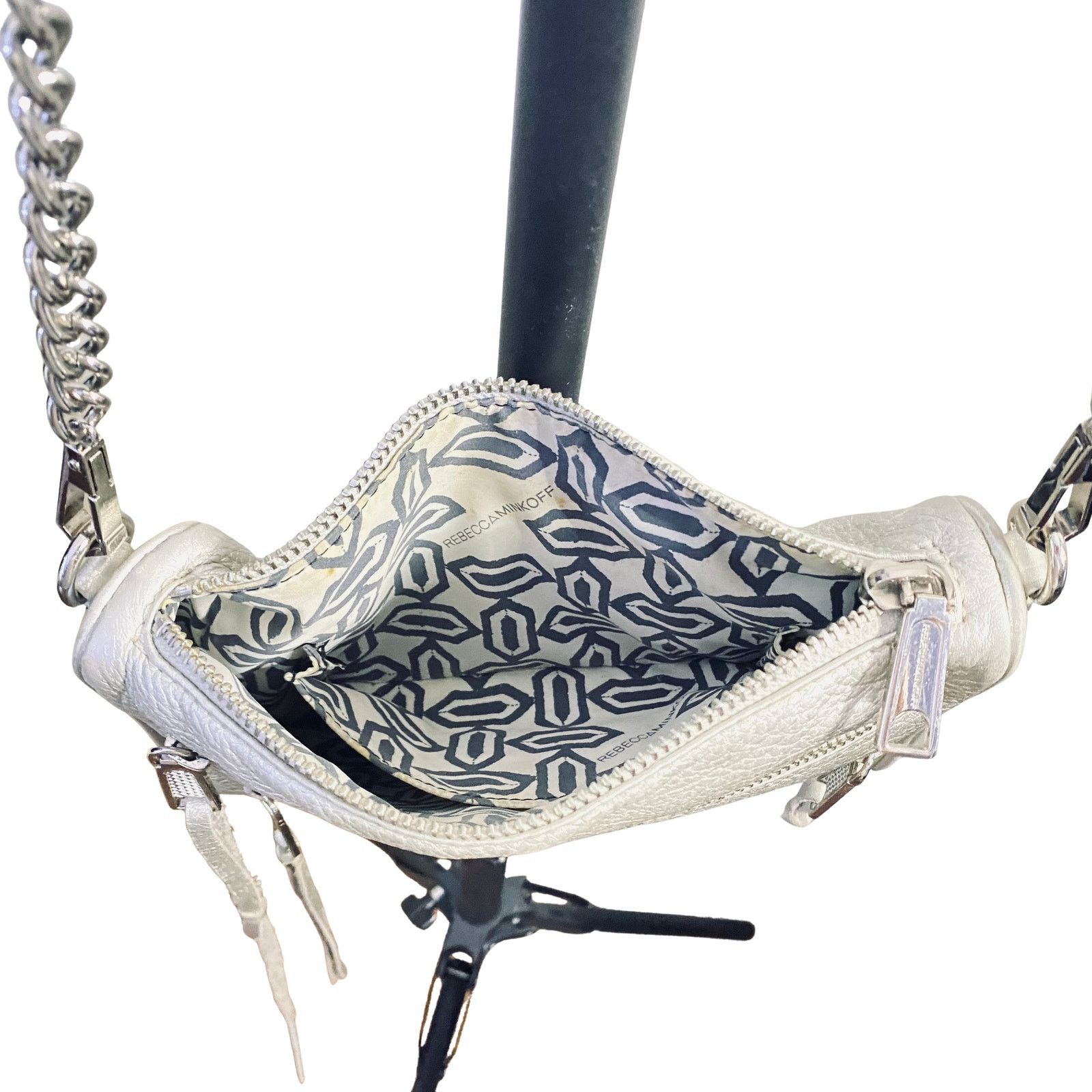 Rebecca Minkoff Rebecca Minkoff Silver Leather Crossbody with Chain Strap Size ONE SIZE - 9 Thumbnail