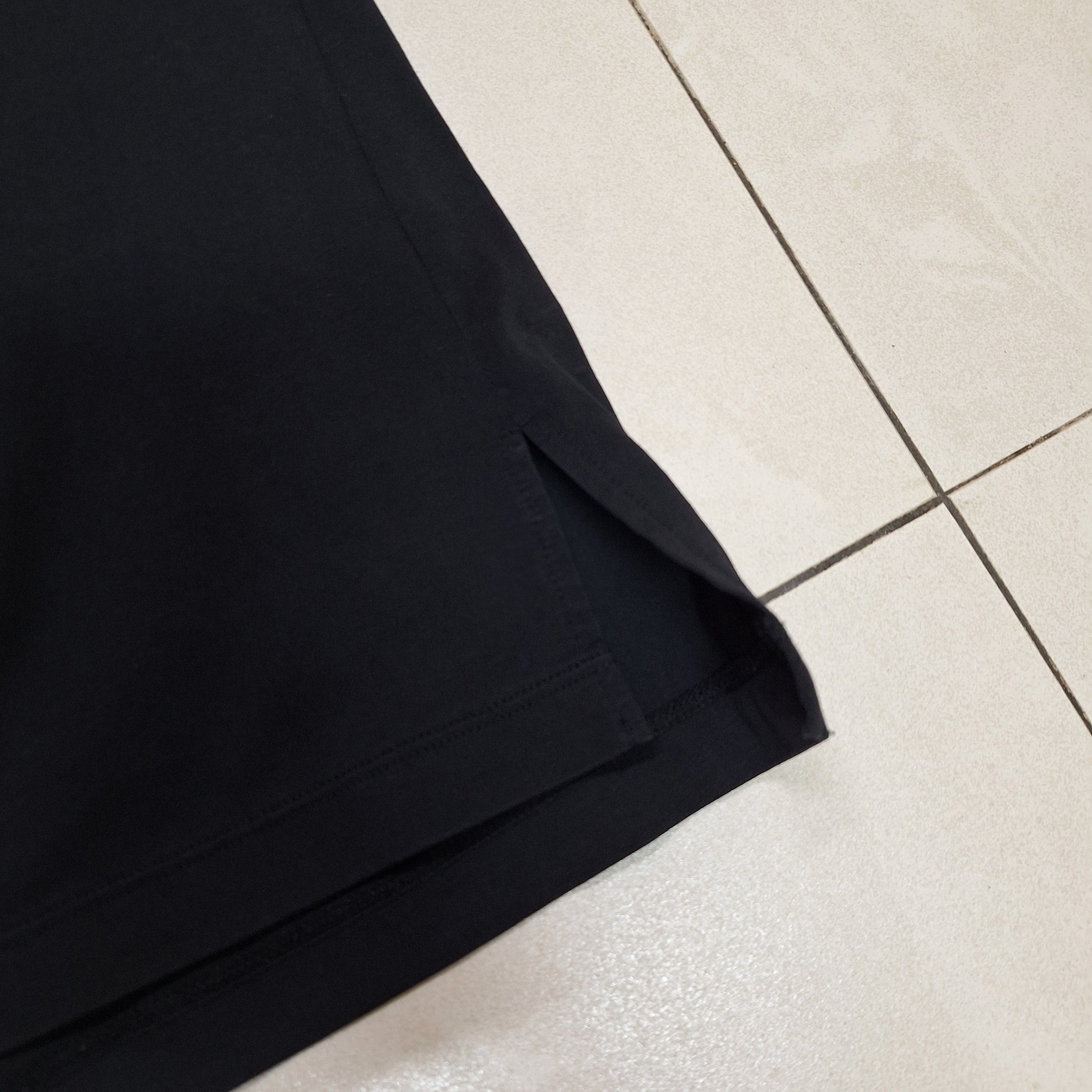 Uniqlo Uniqlo Airism Cropped T Shirt Size M / US 6-8 / IT 42-44 - 3 Thumbnail