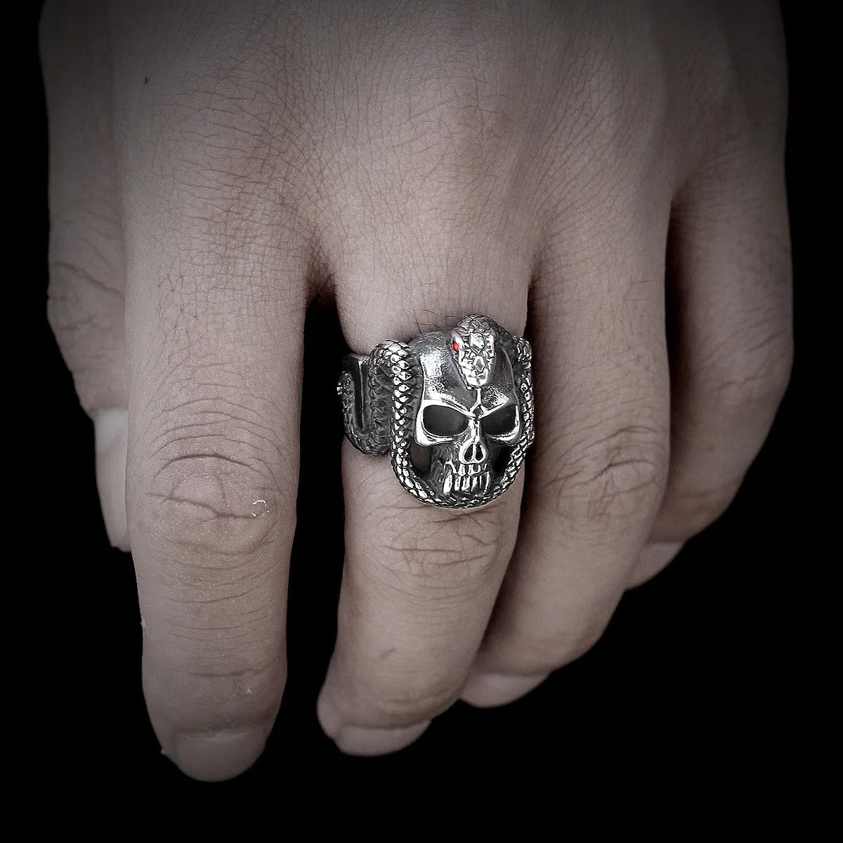 Japanese Brand × Jewelry × Vintage Red Eyes Skull Ring Size ONE SIZE - 3 Thumbnail